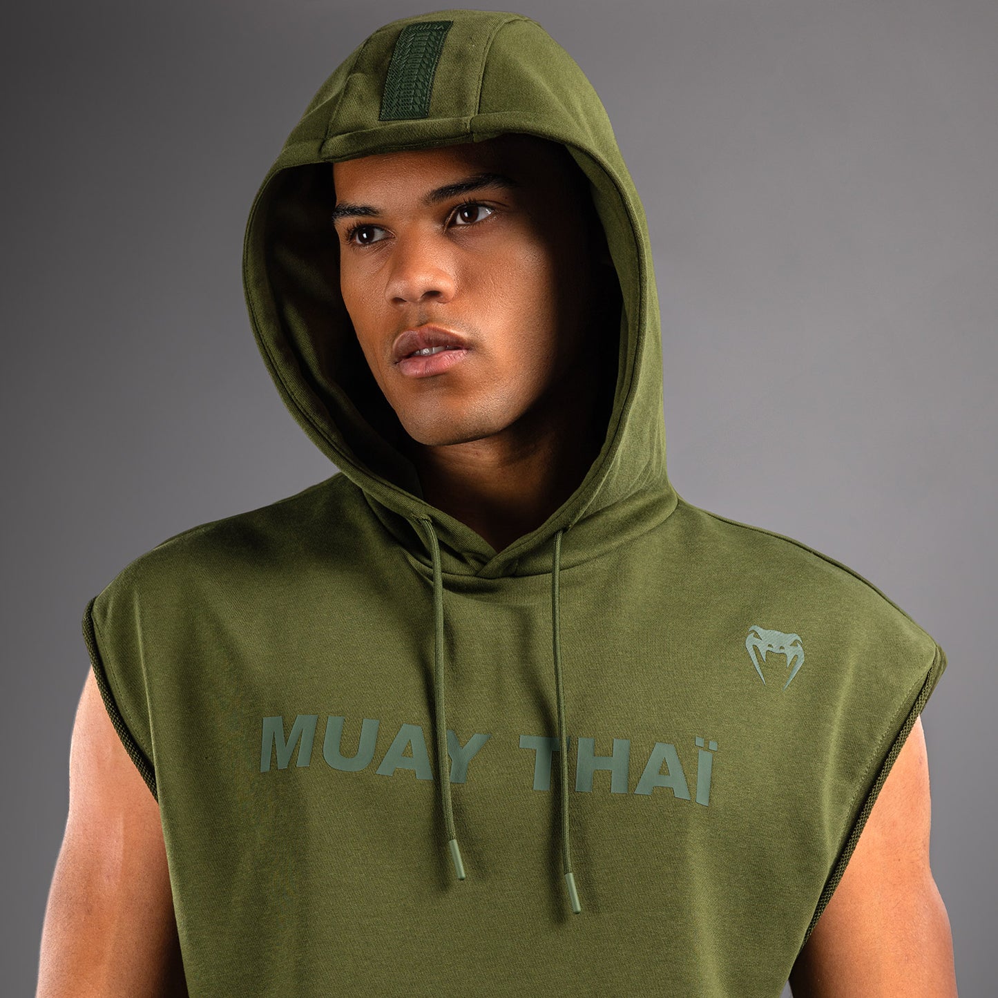 Venum Muay Thai VT 无袖连帽衫 – 军绿色