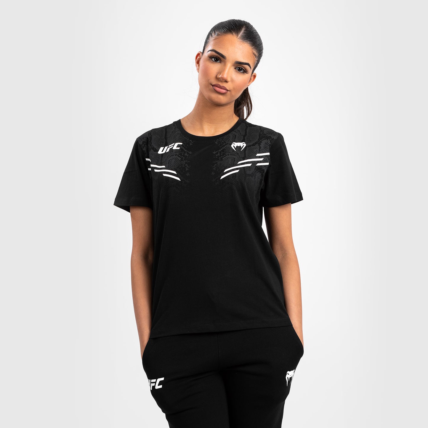UFC Adrenaline by Venum 女士款短袖T恤 – 黑色