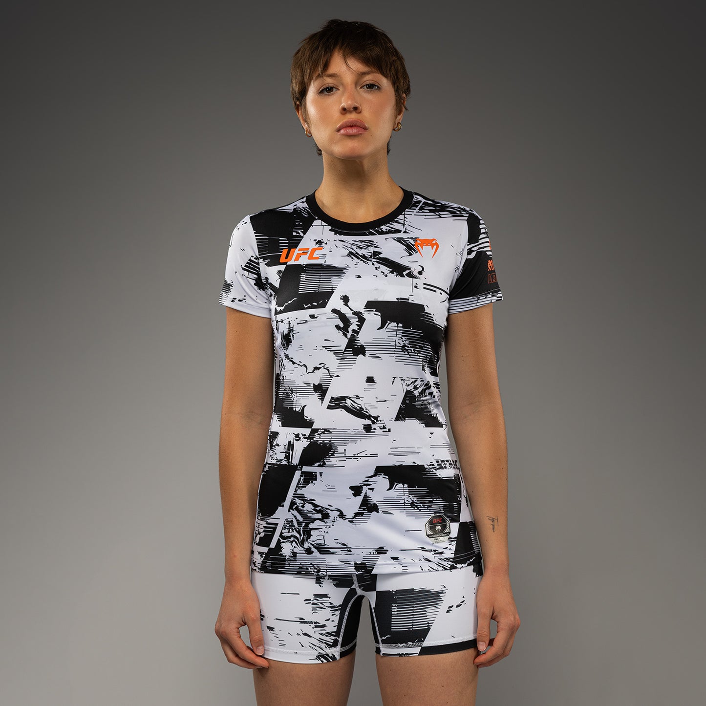 Women’s UFC Zenith by Venum 白色正品Fight Week性能短袖T恤