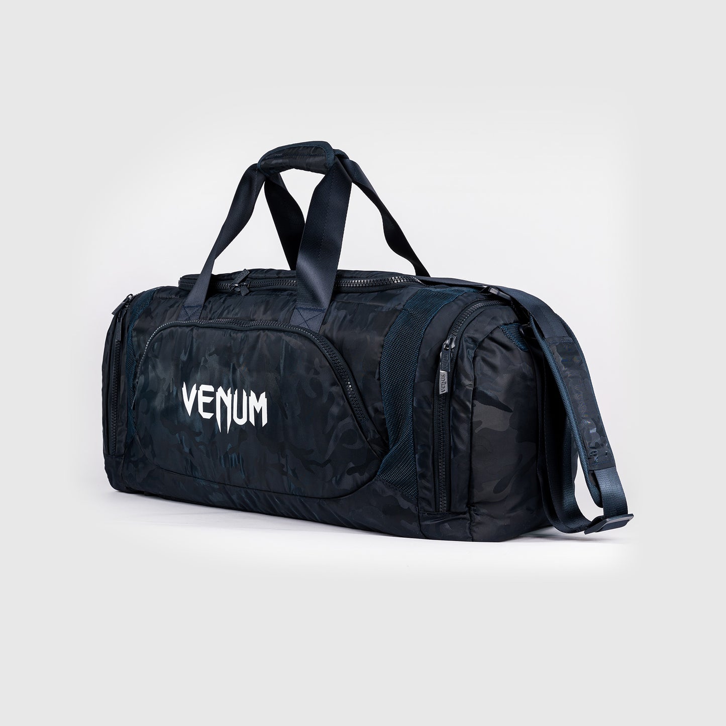 Venum Trainer Lite 运动包（48升）– 迷彩色/蓝色