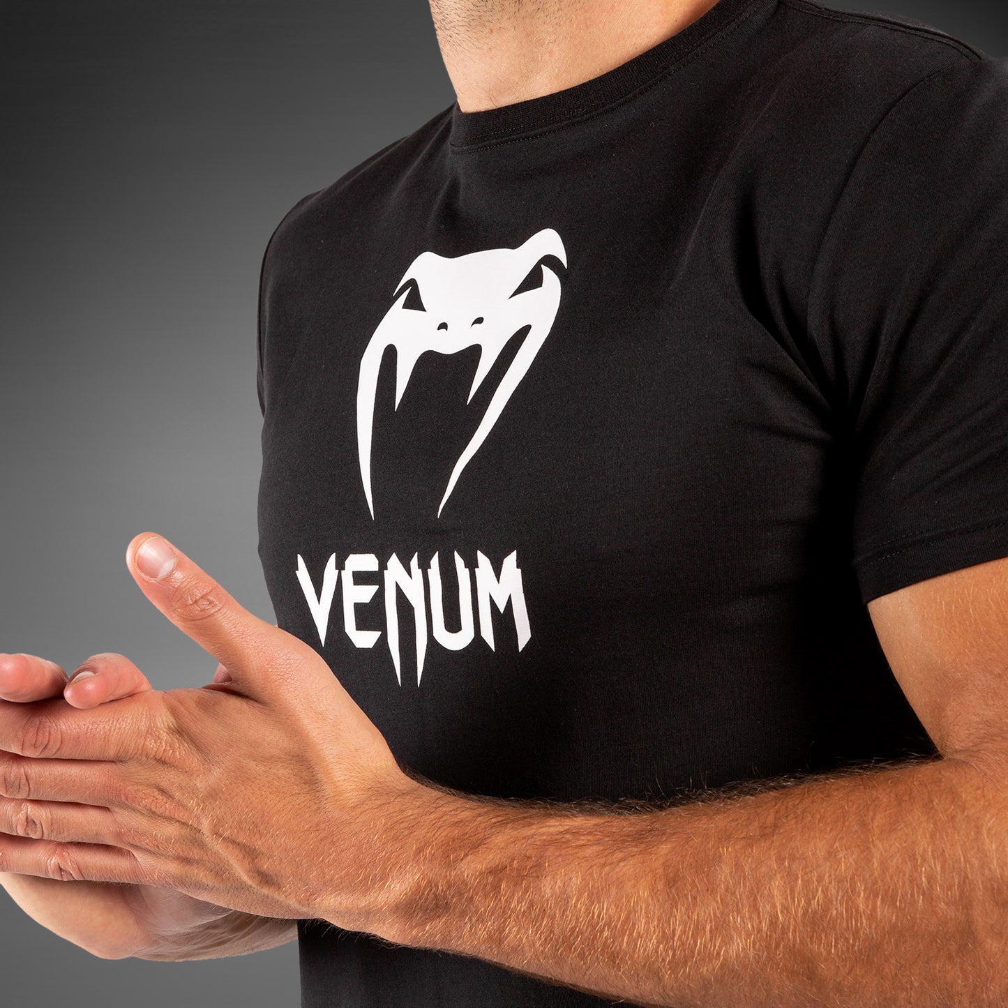 Venum Classic T恤–黑色