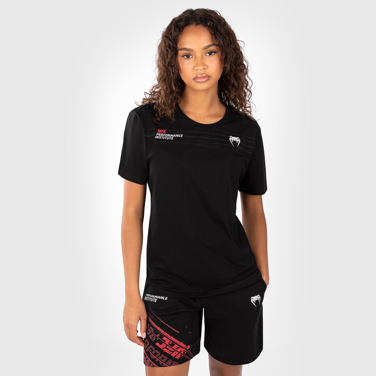 UFC Venum Performance Institute 2.0 女士T恤 – 黑色/红色