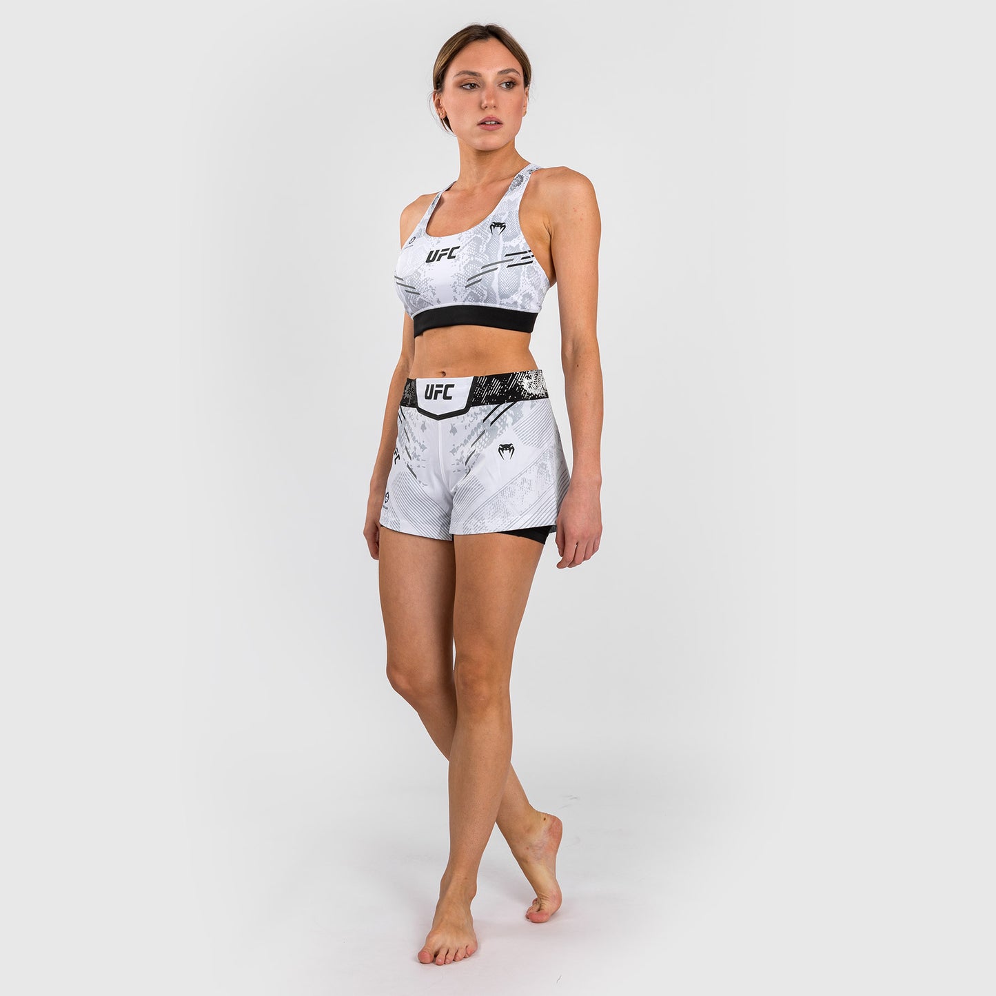UFC Adrenaline by Venum Authentic Fight Night 女士格斗短裤 – 白色