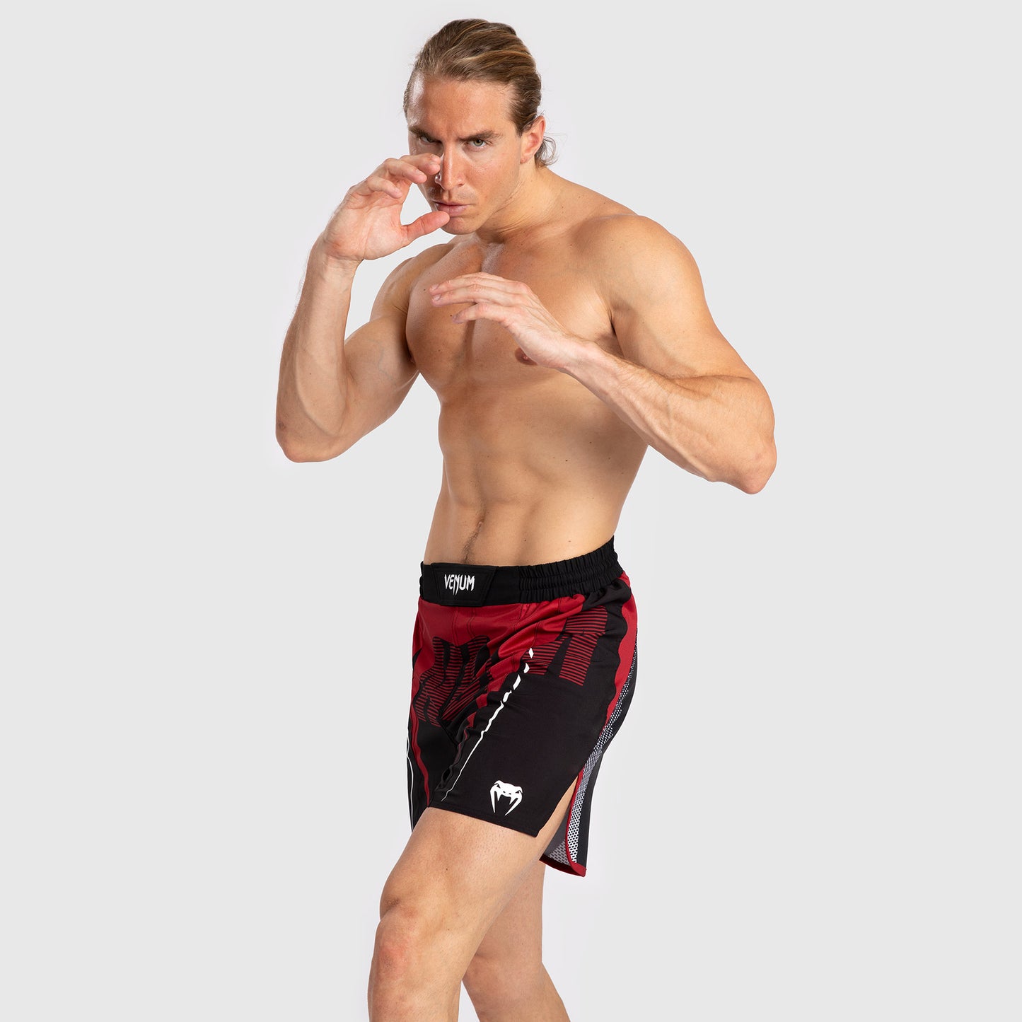 Venum Adrenaline 男士格斗短裤 – 红色