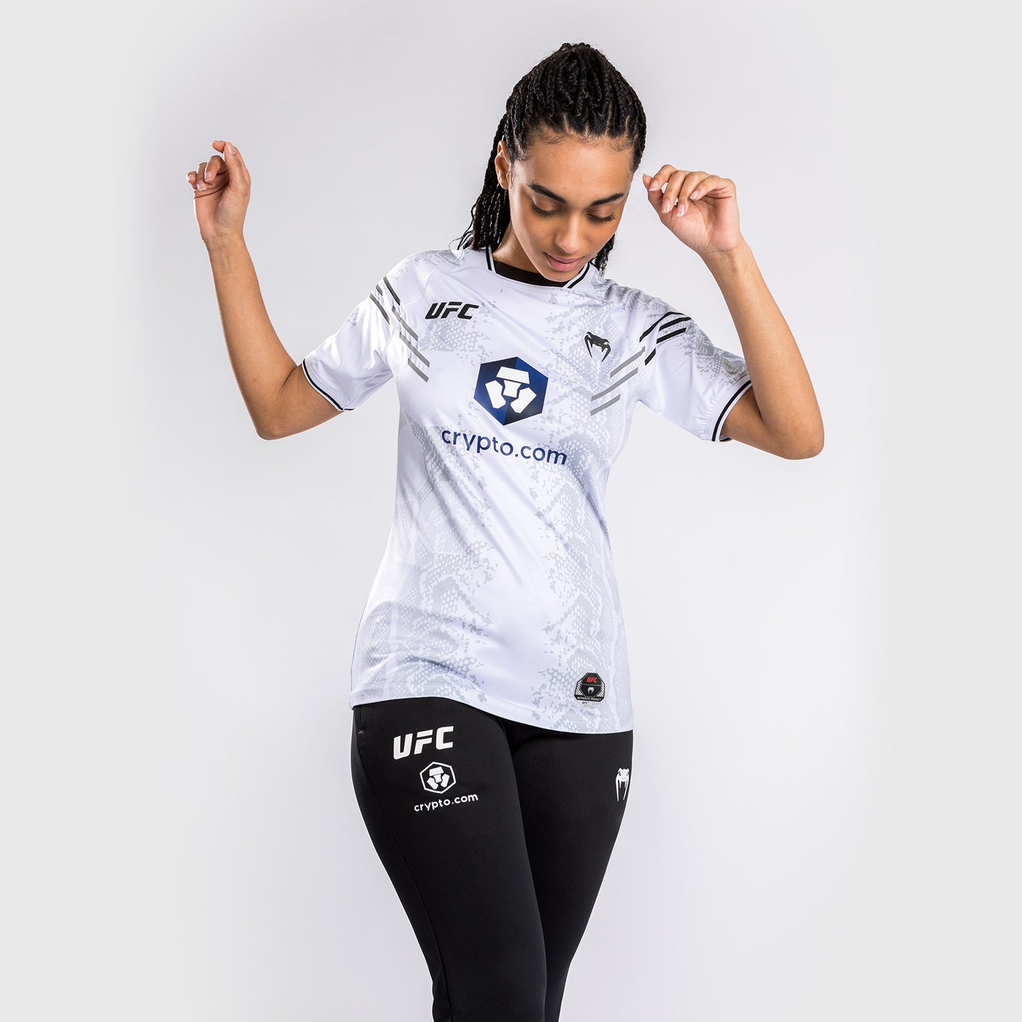 UFC Adrenaline by Venum Authentic Fight Night 女士款出场球衣 – 白色