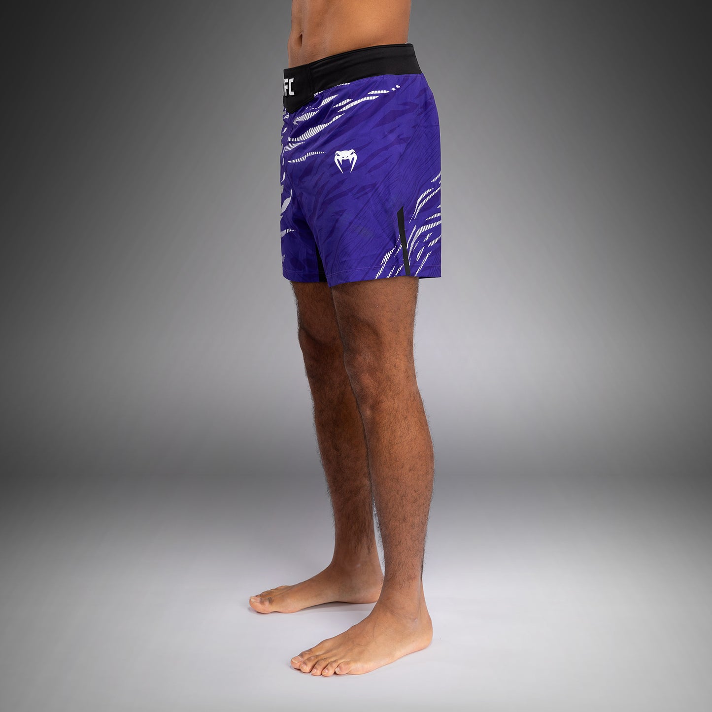 UFC Fusion by Venum Authentic Fight Night 男士格斗短裤 – 紫色