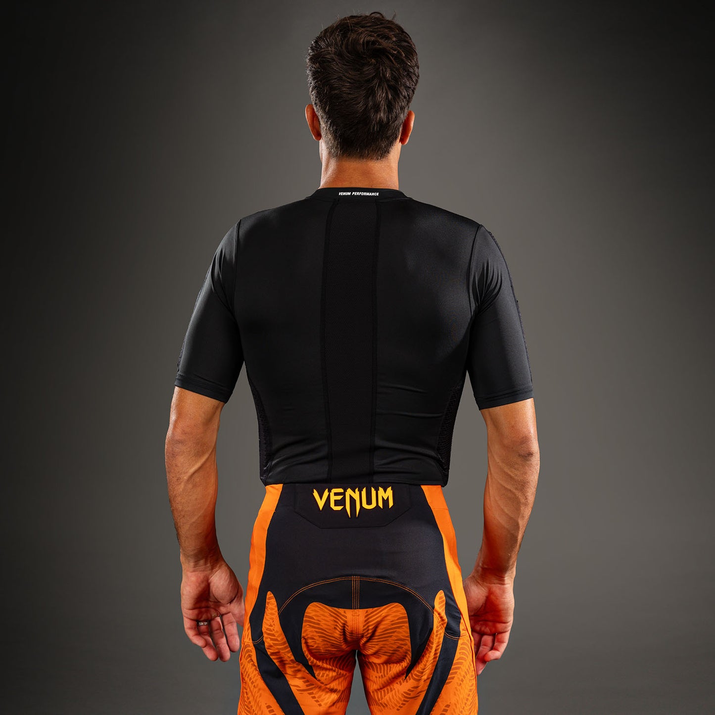 Venum MX Basics 防护T恤 - 黑色/白色