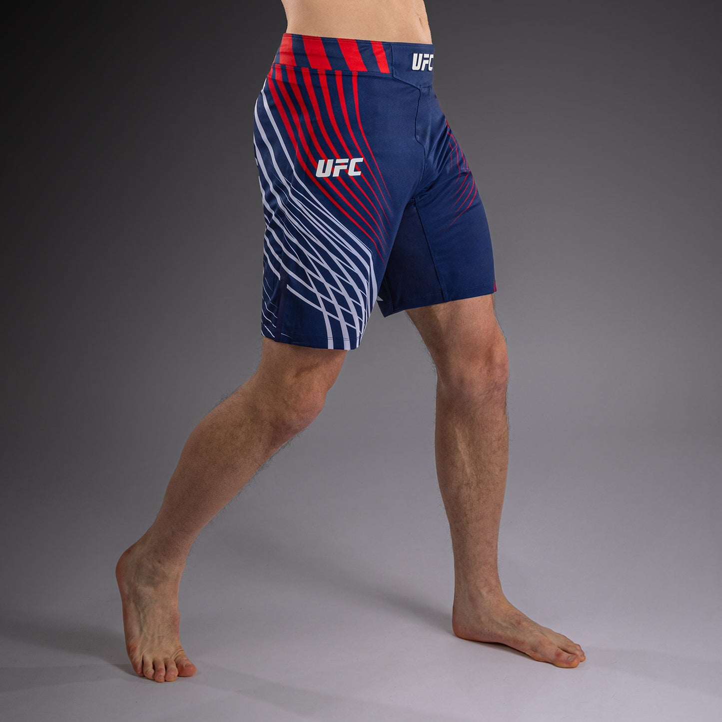 Official UFC Freedom 250 by Venum 男士 Authentic Fight Night 长款格斗短裤 - 蓝色