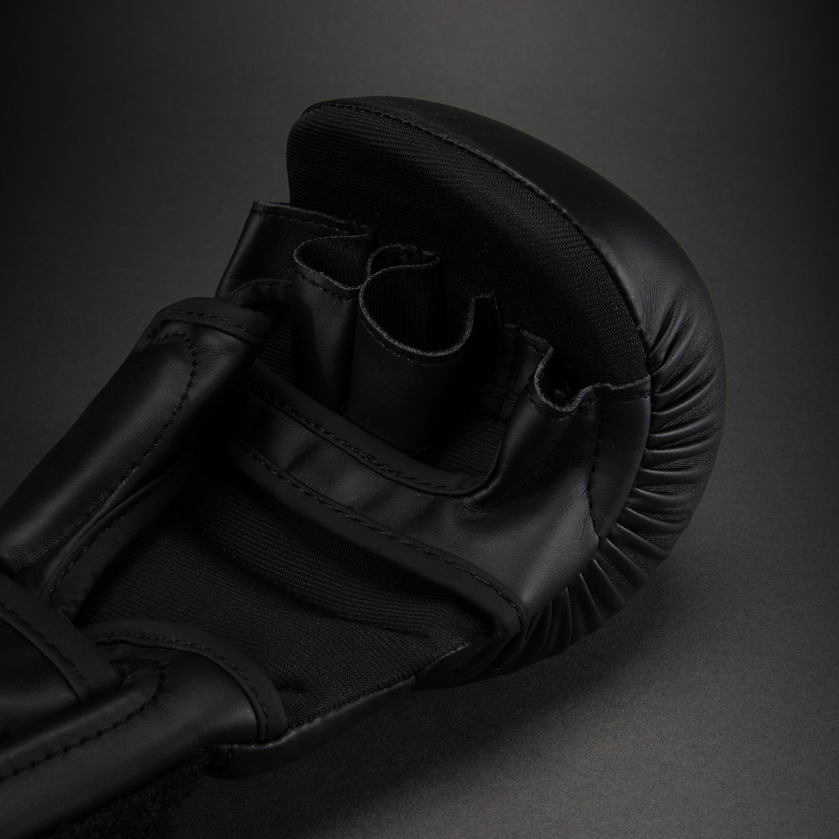 Venum Contender 1.5 对练手套 - 黑色