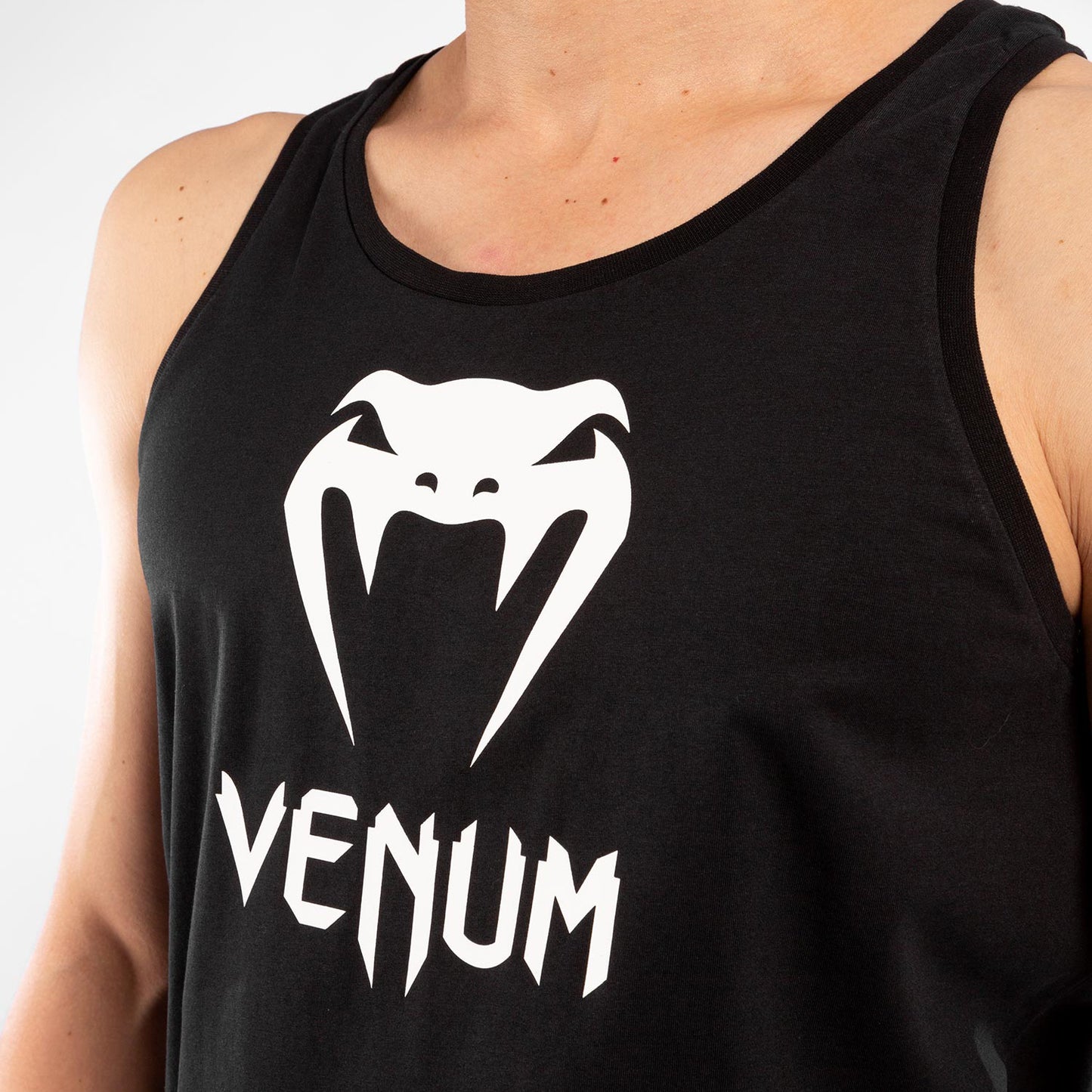 Venum Classic背心–黑色