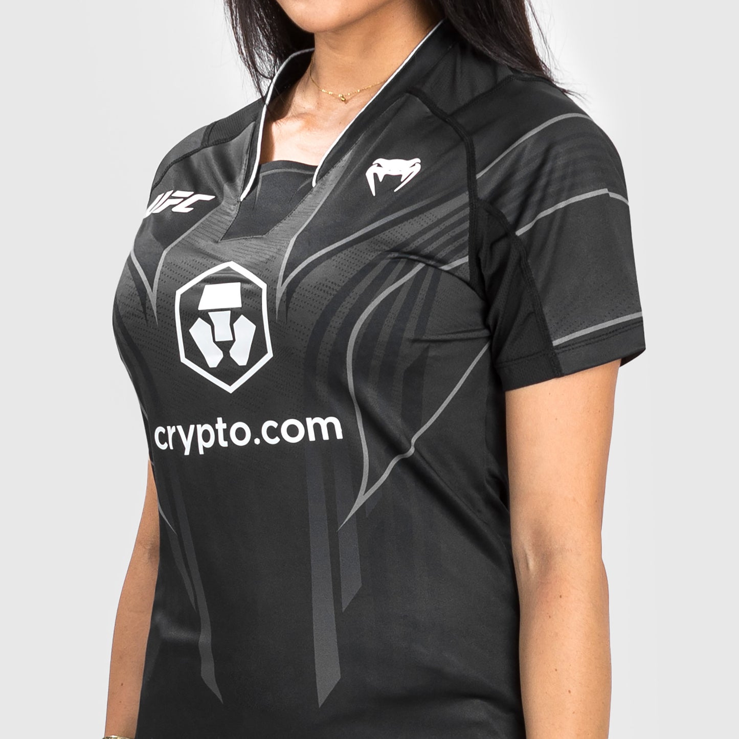 UFC Venum Authentic Fight Night 2.0 Kit by Venum 女士款Walkout球衣 – 黑色