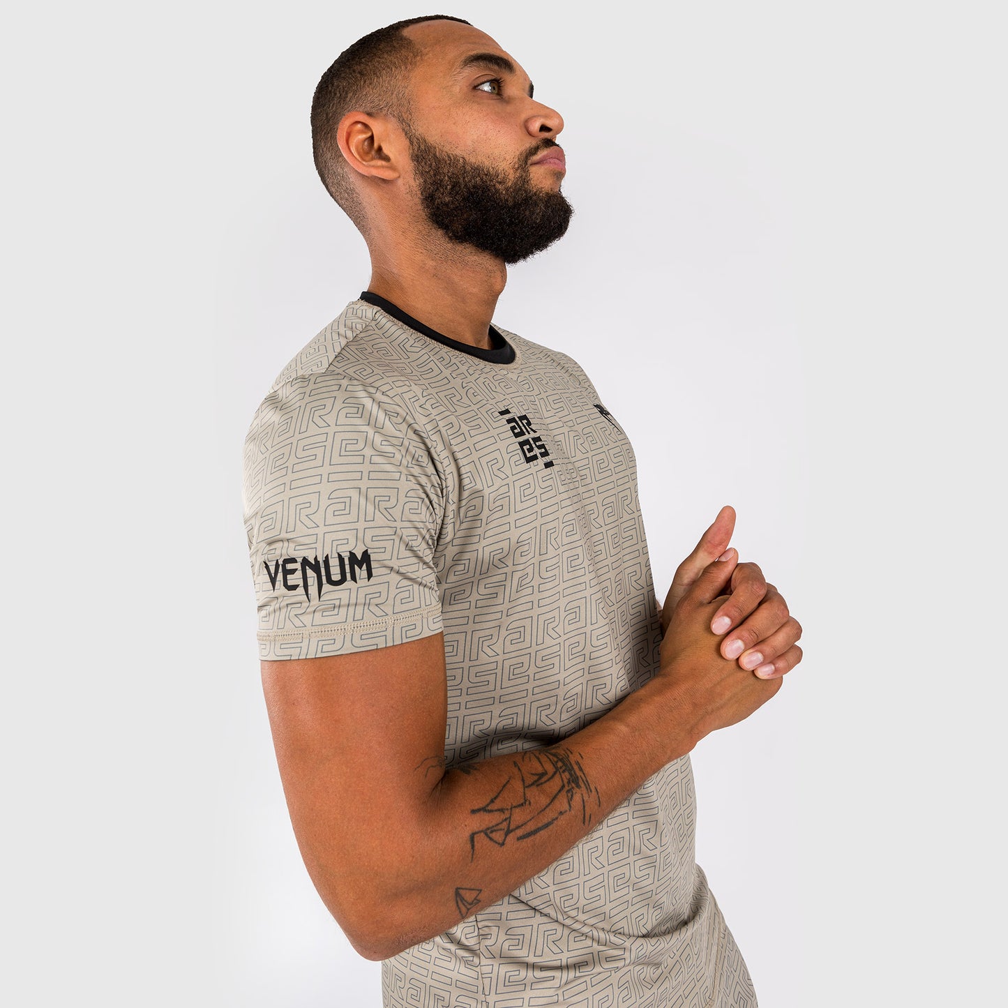 Venum x Ares 2.0 Dry Tech T恤 – 沙色