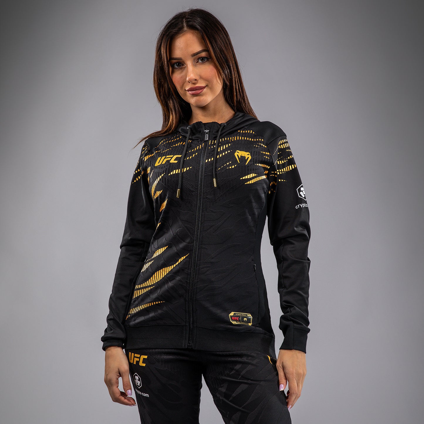 UFC Fusion by Venum Authentic Fight Night 女士款连帽衫–冠军