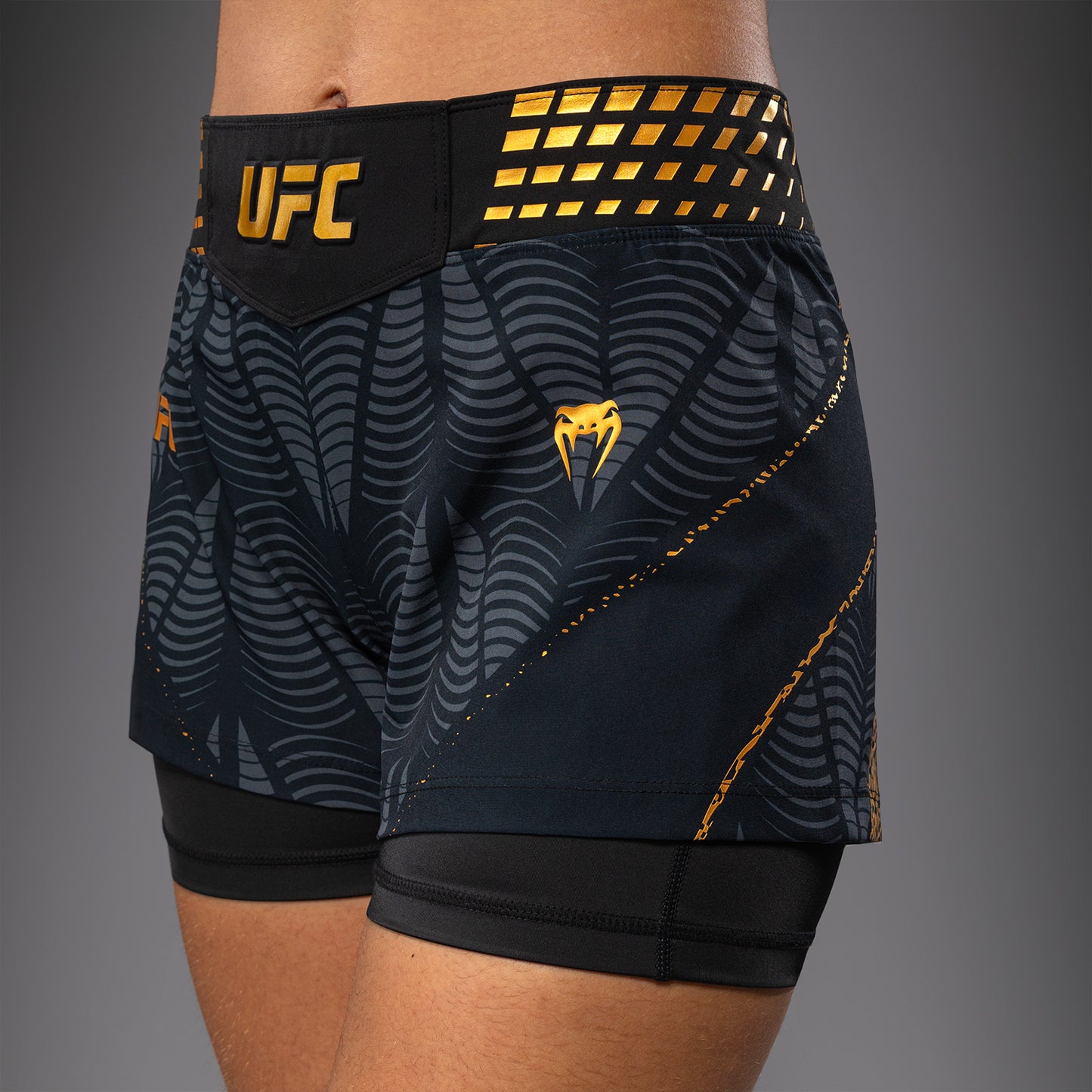 女士Venum UFC Zenith Champion Authentic短款格斗短裤