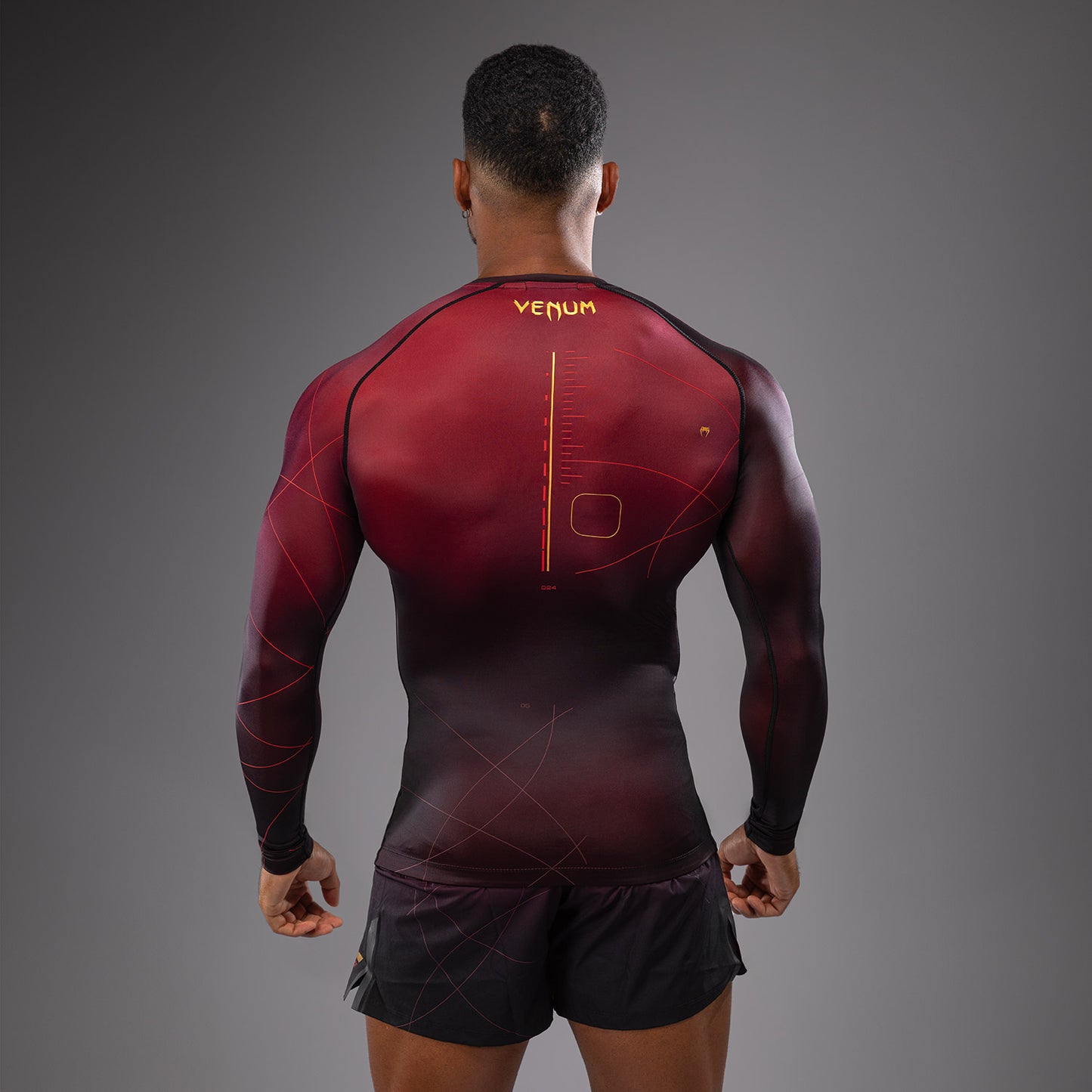 Venum Tactical XT 男士长袖紧身防磨衣 – 黑色/酒红色/金色