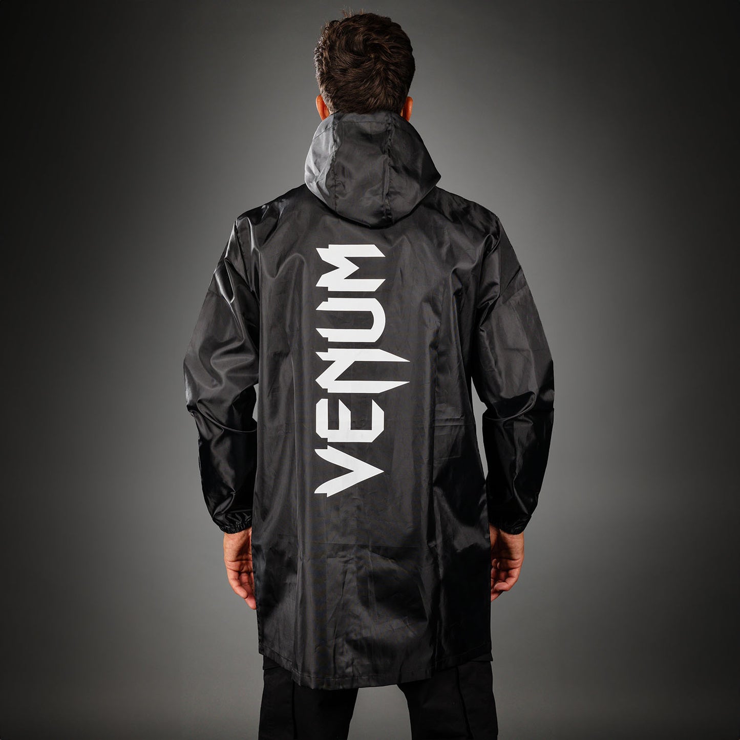 Venum MX Basics 长款雨衣 - 黑色/白色