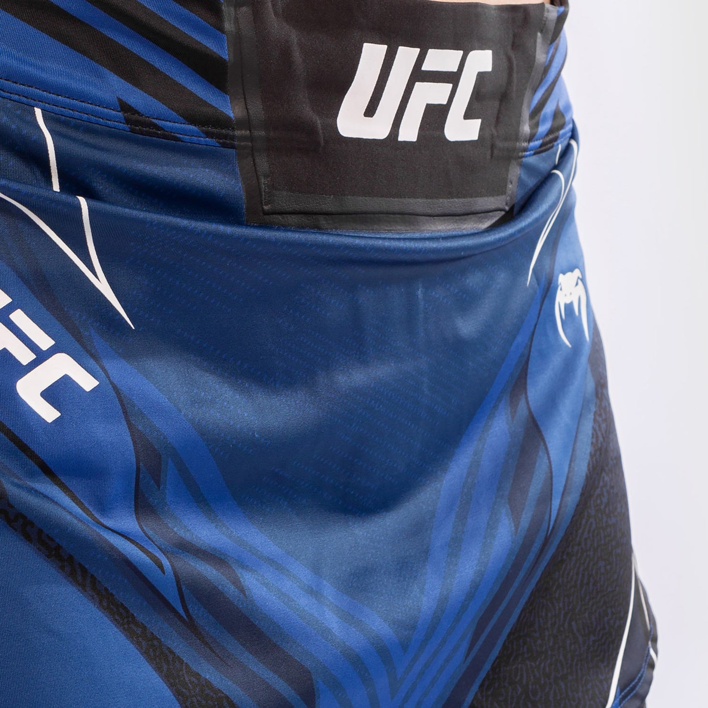 UFC Venum Authentic Fight Night 女士格斗短裤 – 蓝色