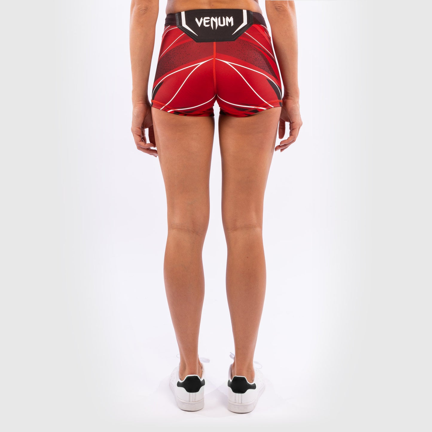 UFC Venum Authentic Fight Night 女士综合格斗短裤 – 短款 – 红色