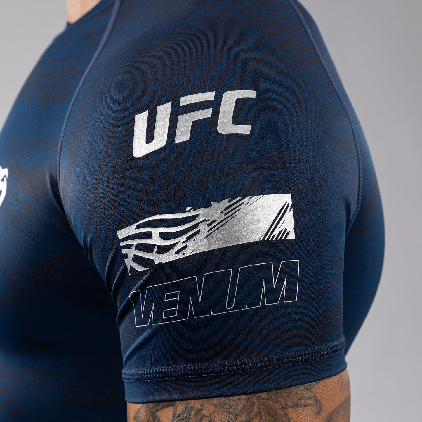 UFC Fusion by Venum Fight Week 男士短袖紧身防磨衣 – 海洋蓝