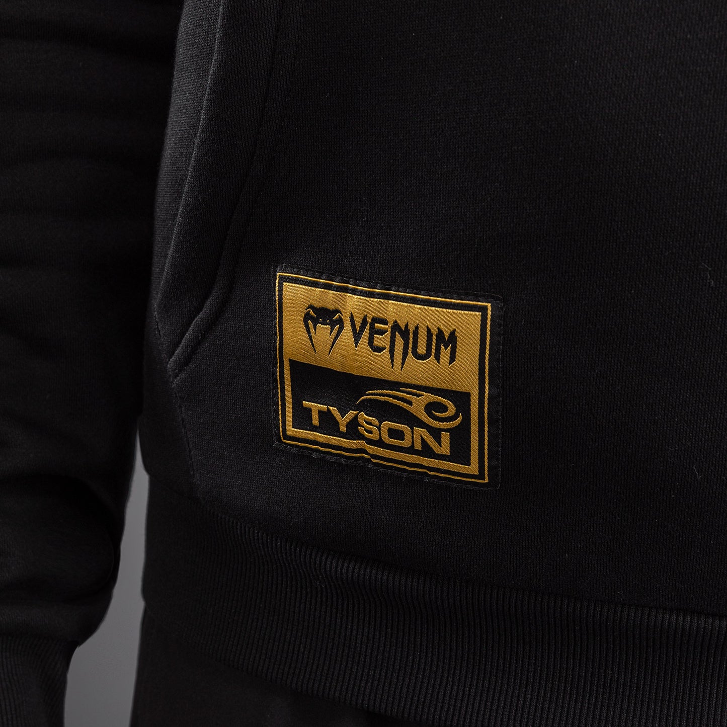 Venum x Mike Tyson Tiger 连帽衫 - 黑色/金色