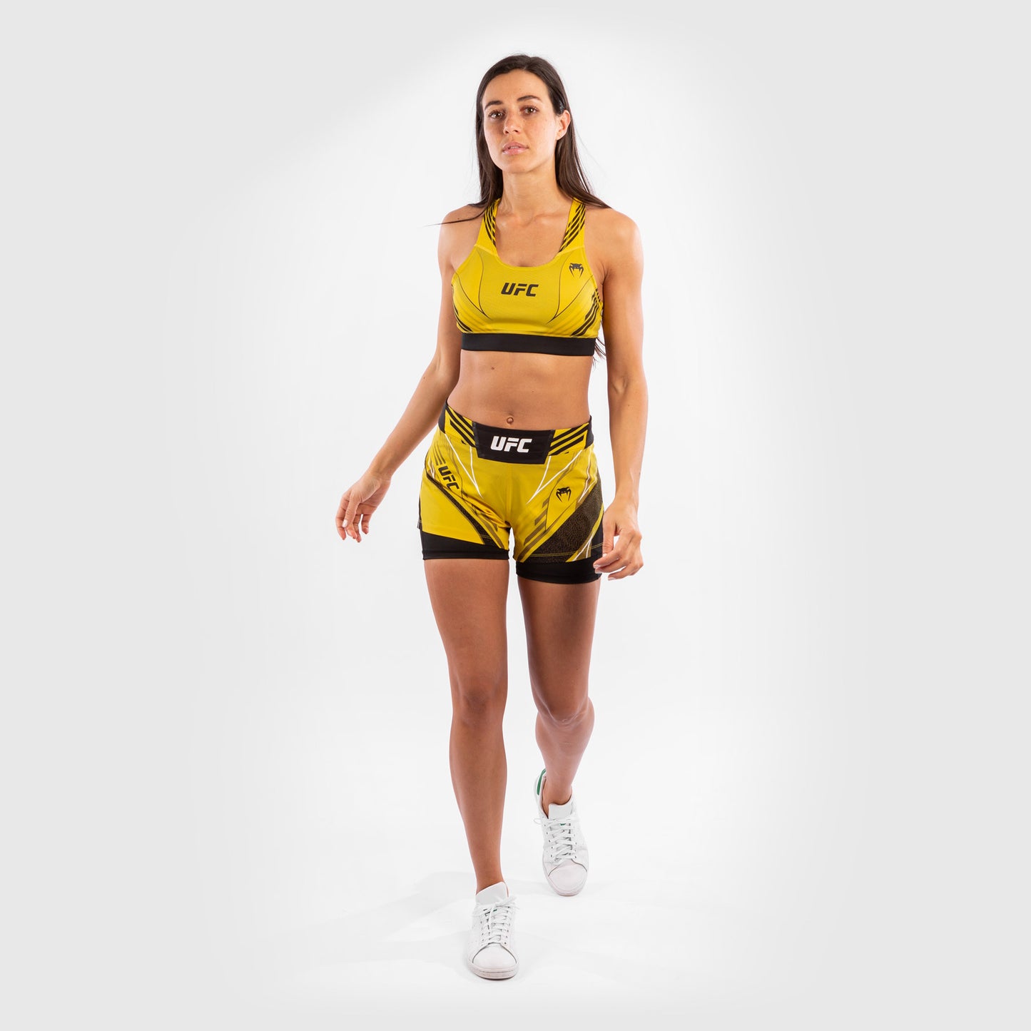 UFC Venum Authentic Fight Night 女士格斗短裤 – 短款 – 黄色