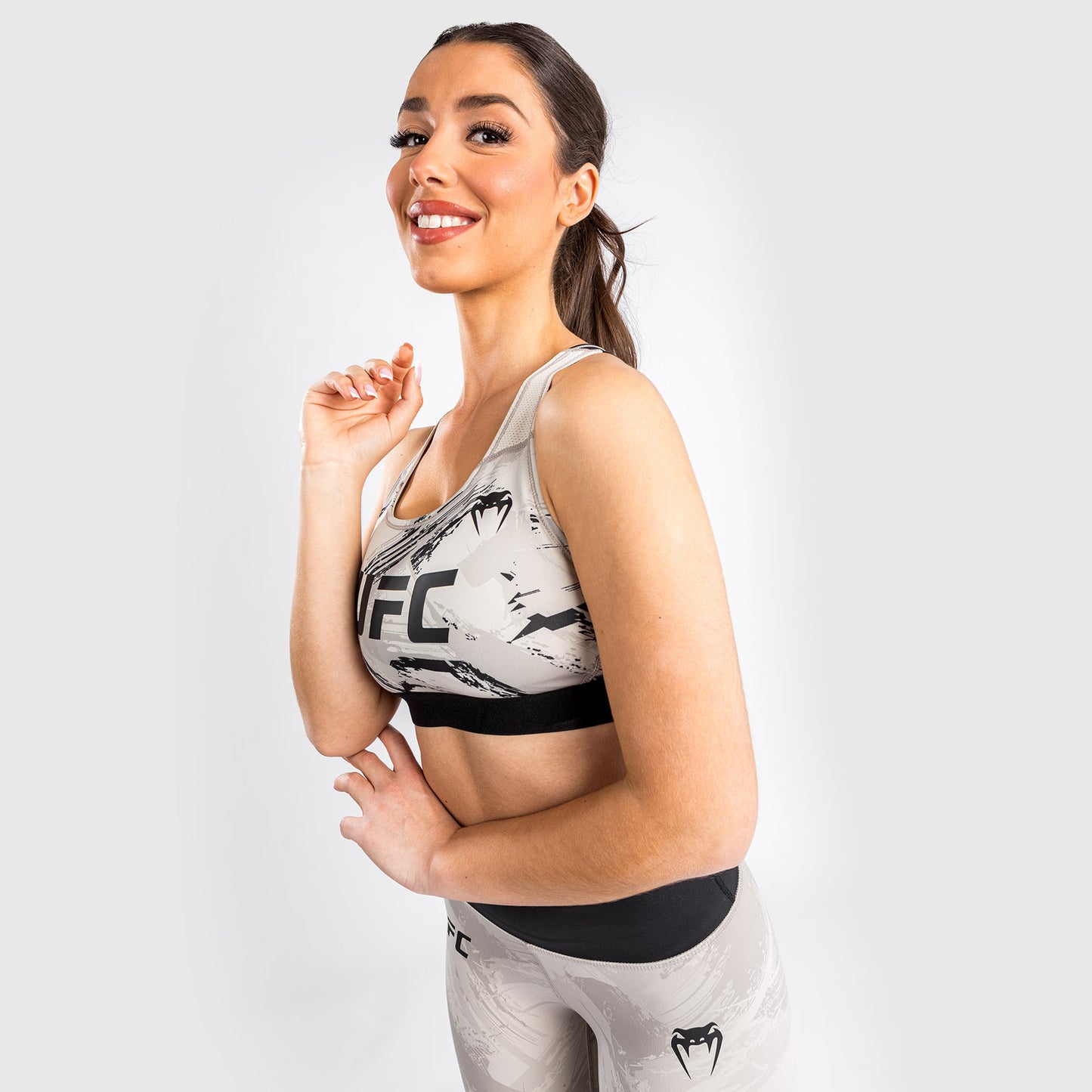 Venum UFC Authentic Fight Week 2.0 女士运动内衣 - 沙色/黑色