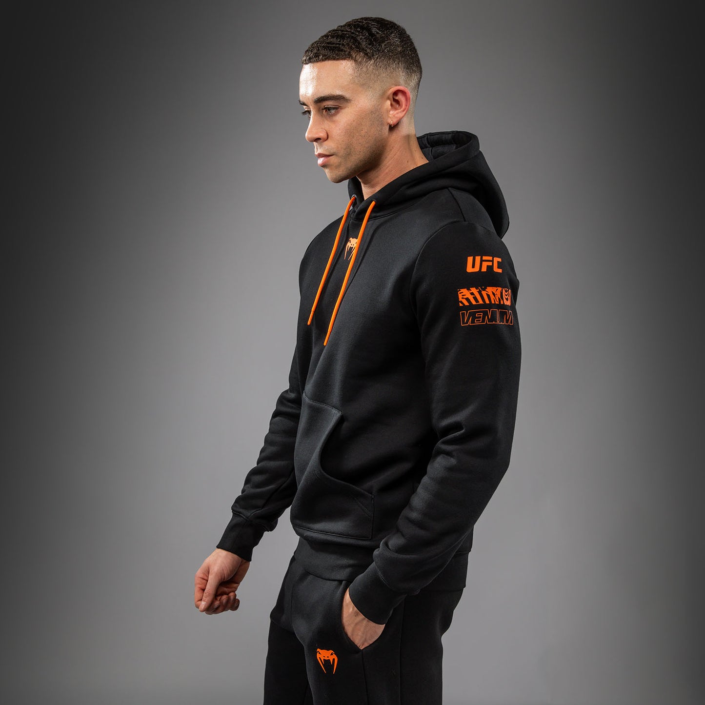 男士Venum UFC Zenith 黑色正品Fight Week连帽衫
