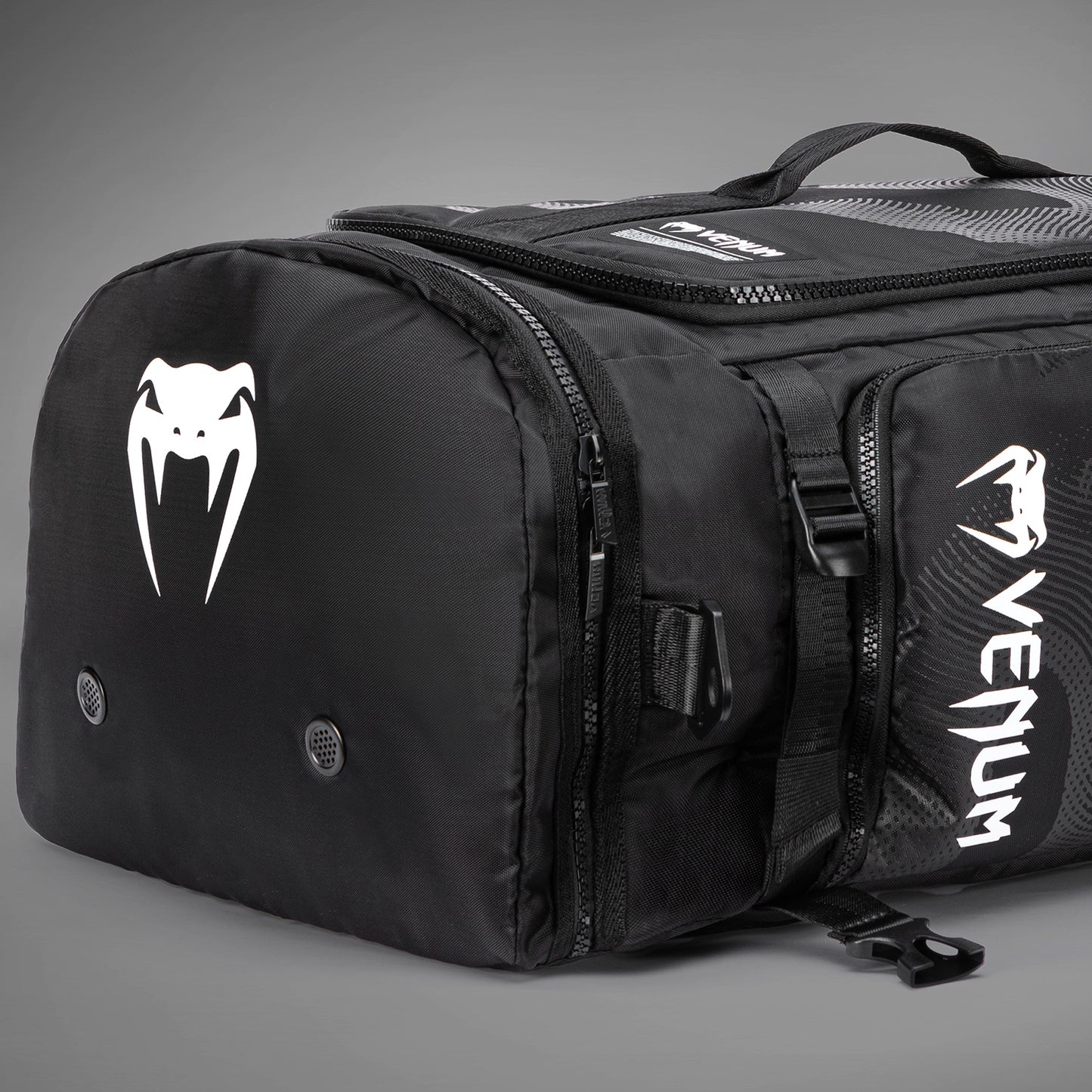 Venum Trainer Hybrid 运动包 – 黑色