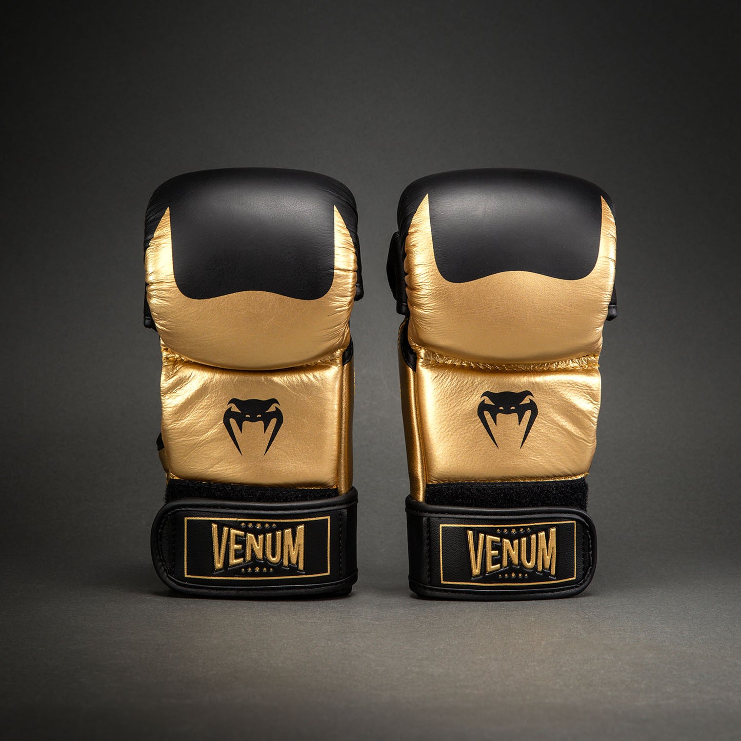 Venum Attack 2.0 皮革实战手套 – 金色/黑色