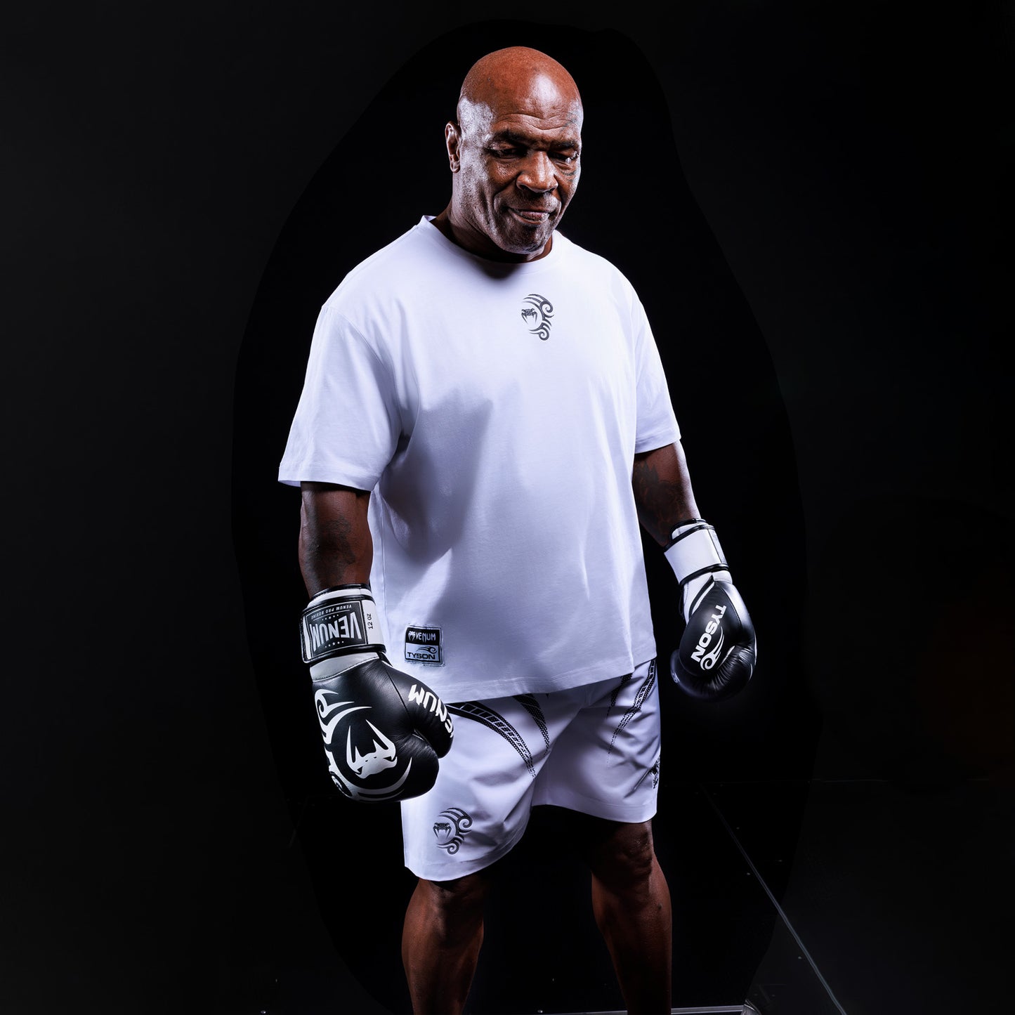 Venum x Mike Tyson:T恤–光学白色
