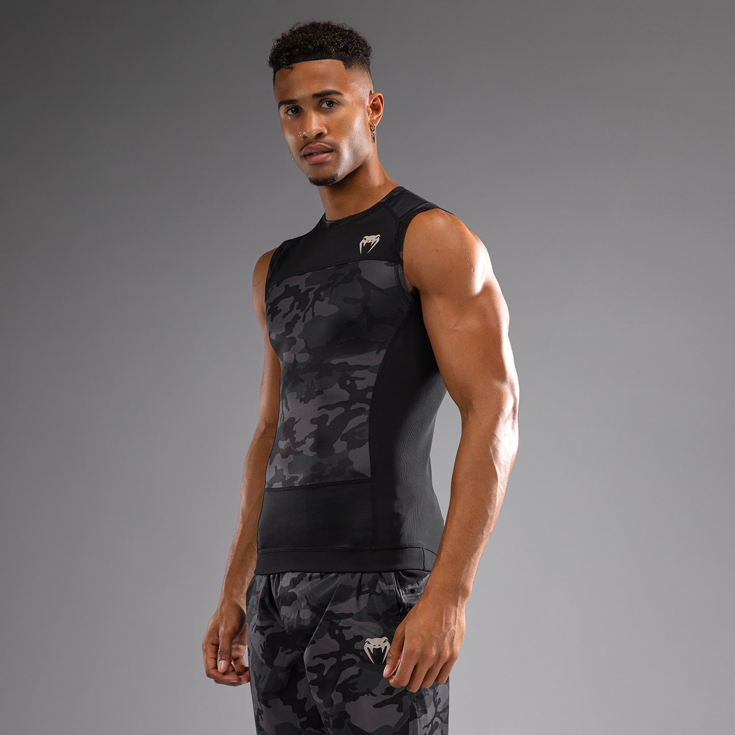 Venum G-Fit Air 男士无袖紧身防磨衣 – 数字城市迷彩