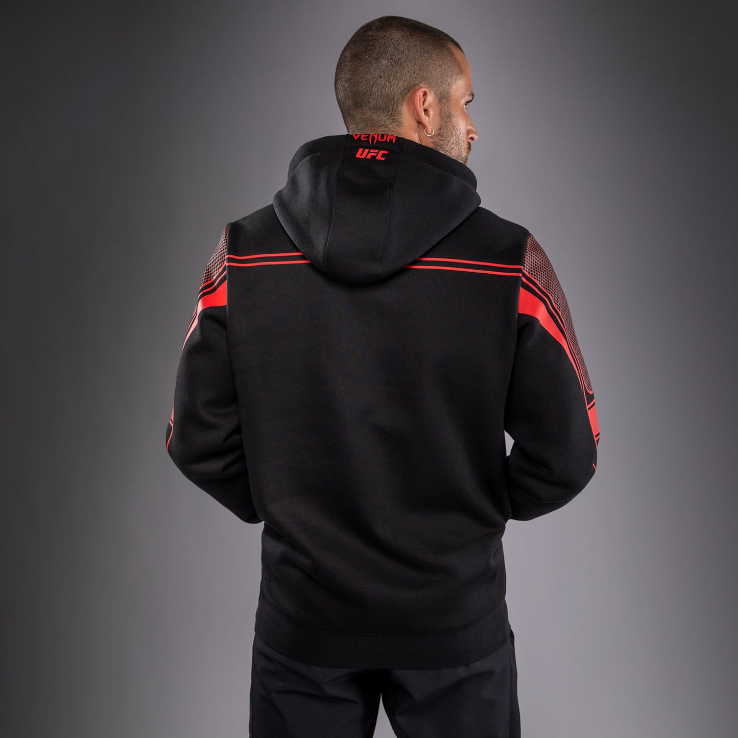 Venum UFC Unity by Venum Authentic Fight Week 男子套头连帽衫 - 黑色