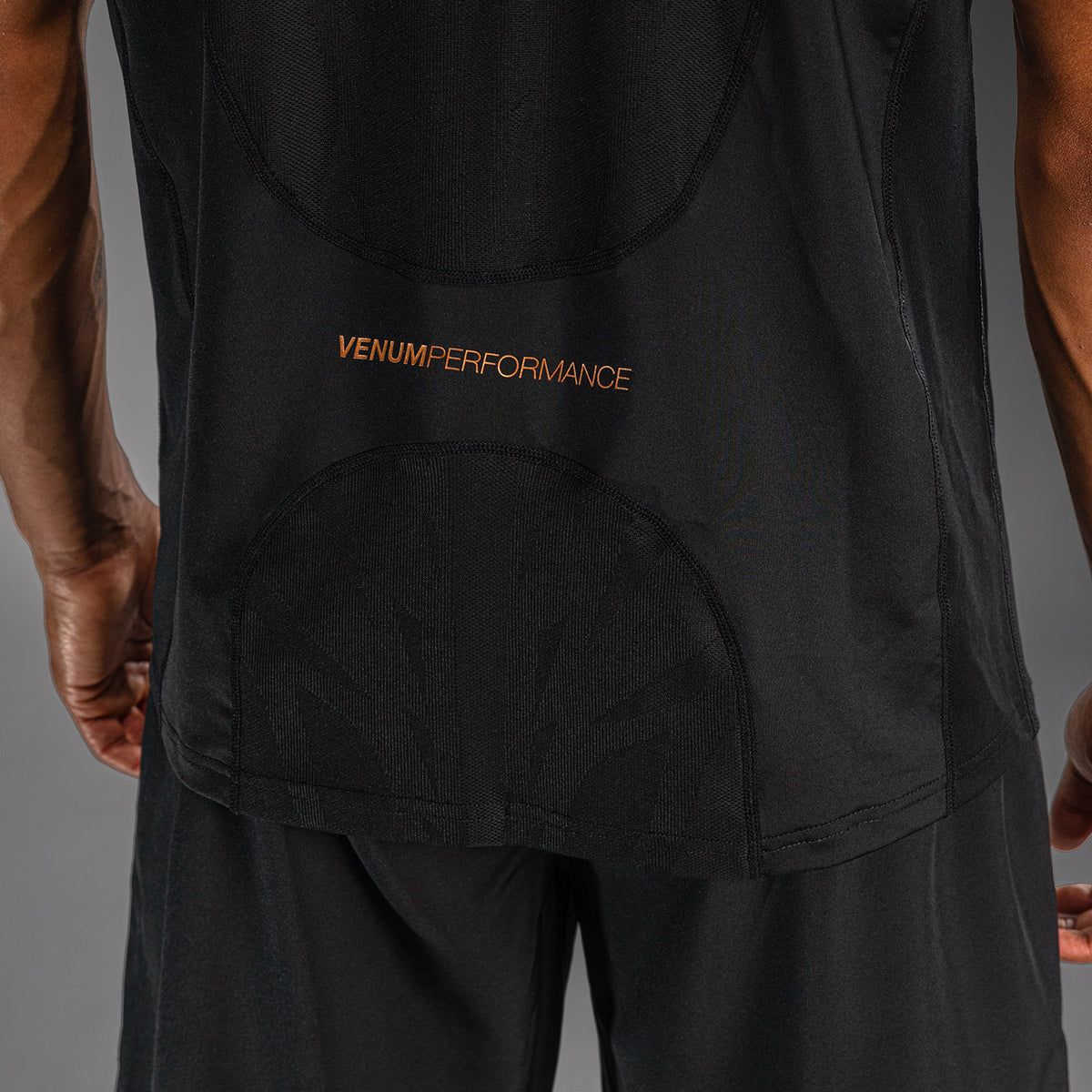 Venum G-Fit Revolution 速干科技T恤 - 黑色/铜色