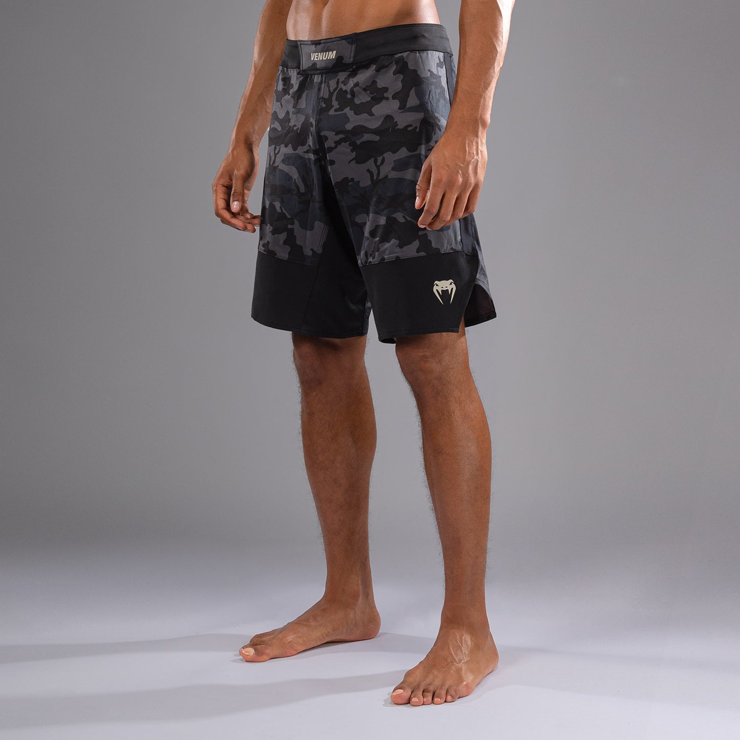 Venum G-Fit Air 男士格斗短裤 – 数字城市迷彩