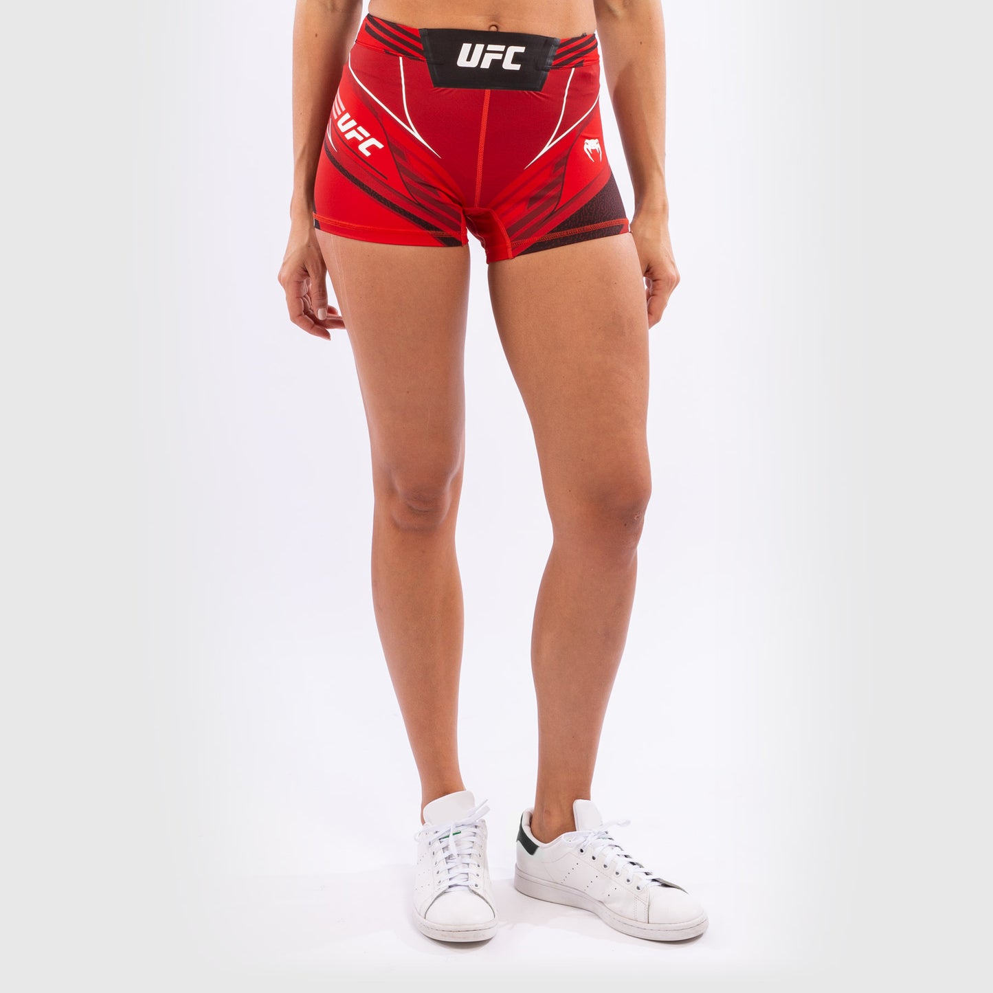 UFC Venum Authentic Fight Night 女士综合格斗短裤 – 短款 – 红色