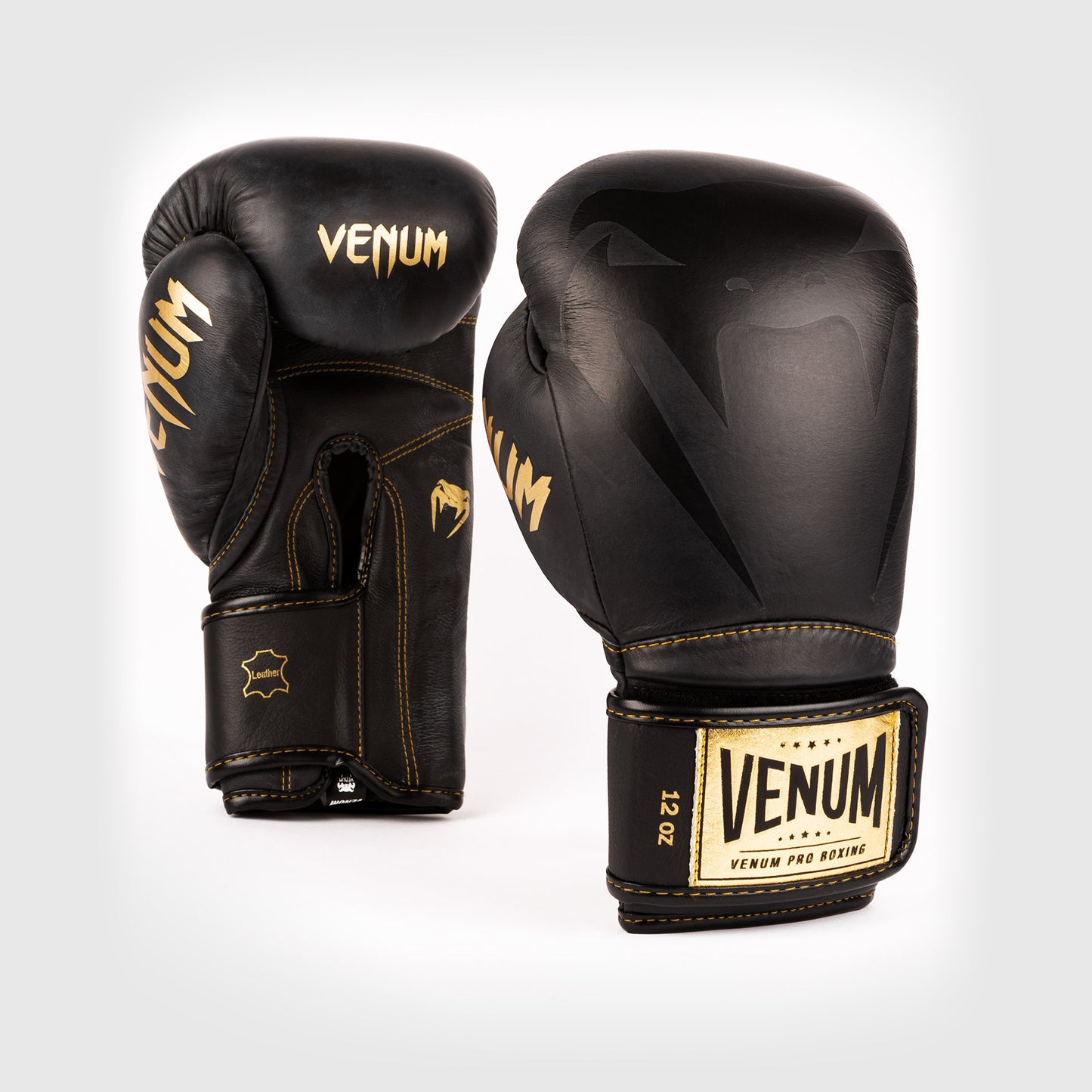 Venum Giant 2.0 Pro 拳击手套 魔术贴 – 黑色/黑色–金色