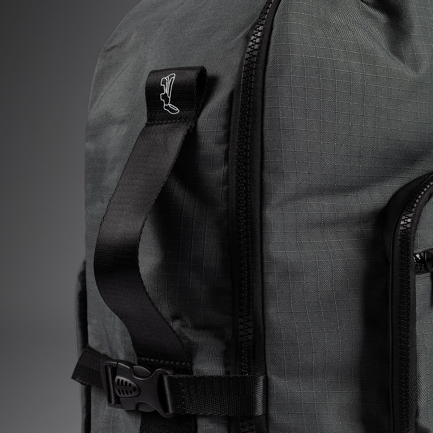 Venum Evo 2 Xtrem 背包 (50-63L) – 风暴灰