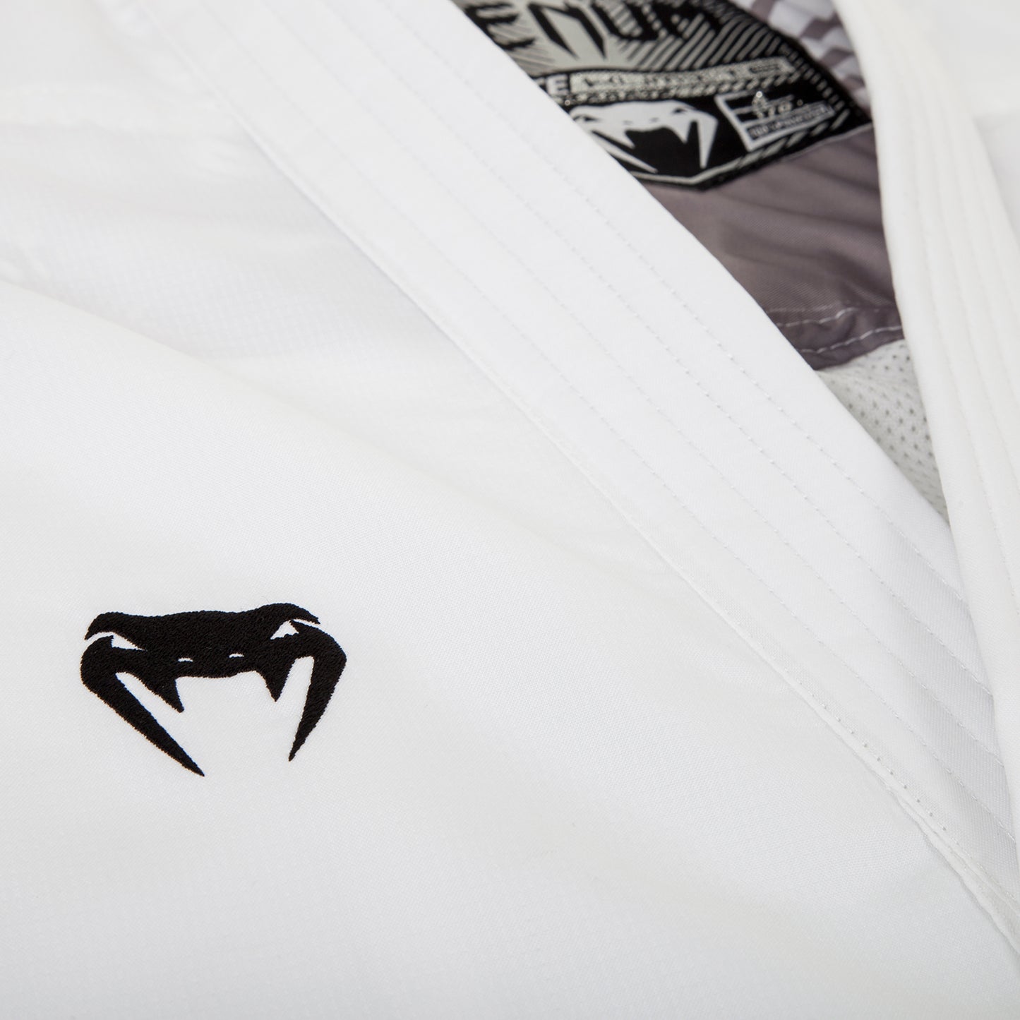 Venum Elite Kumite 空手道服 – 白色