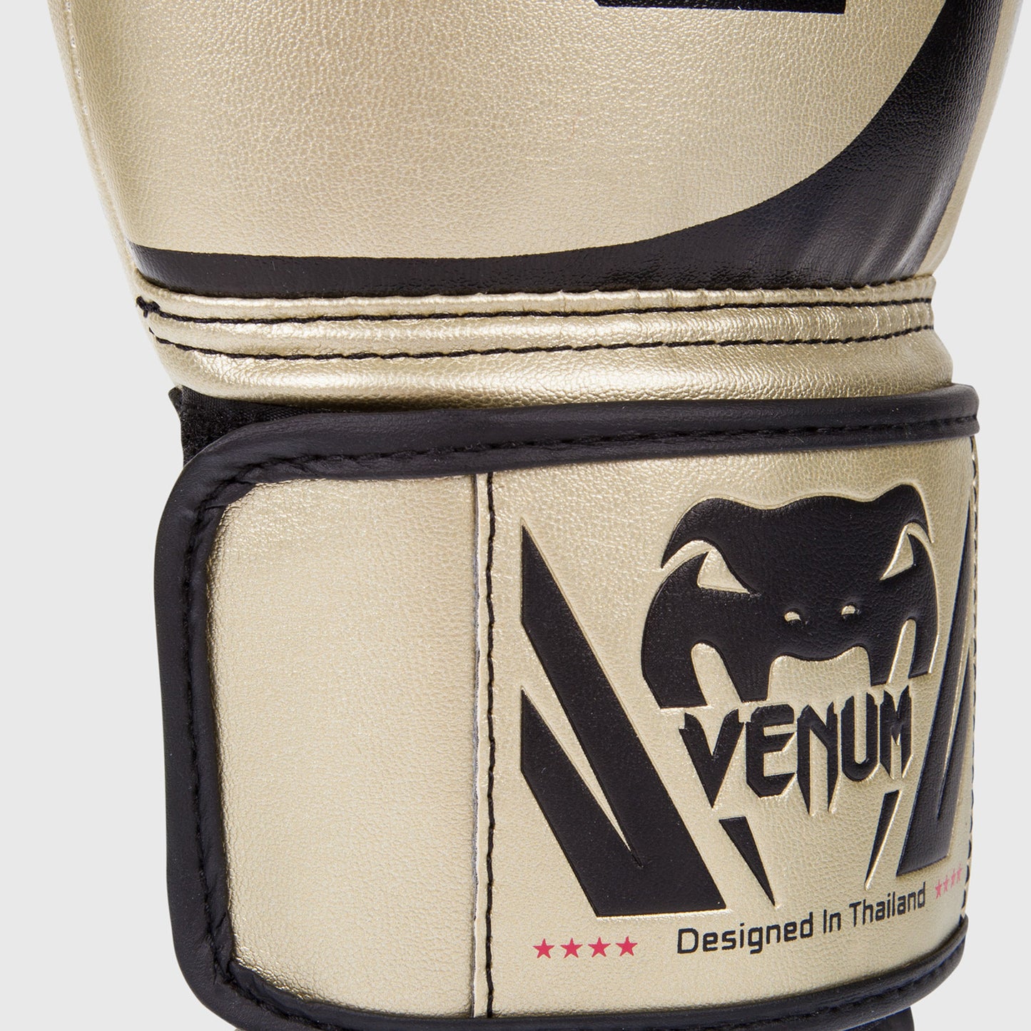 Venum Challenger 2.0 拳击手套 – 金色