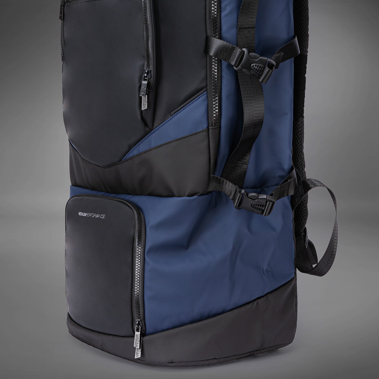 Venum Evo 2 Xtrem 背包（50-63L）– 黑色/蓝色