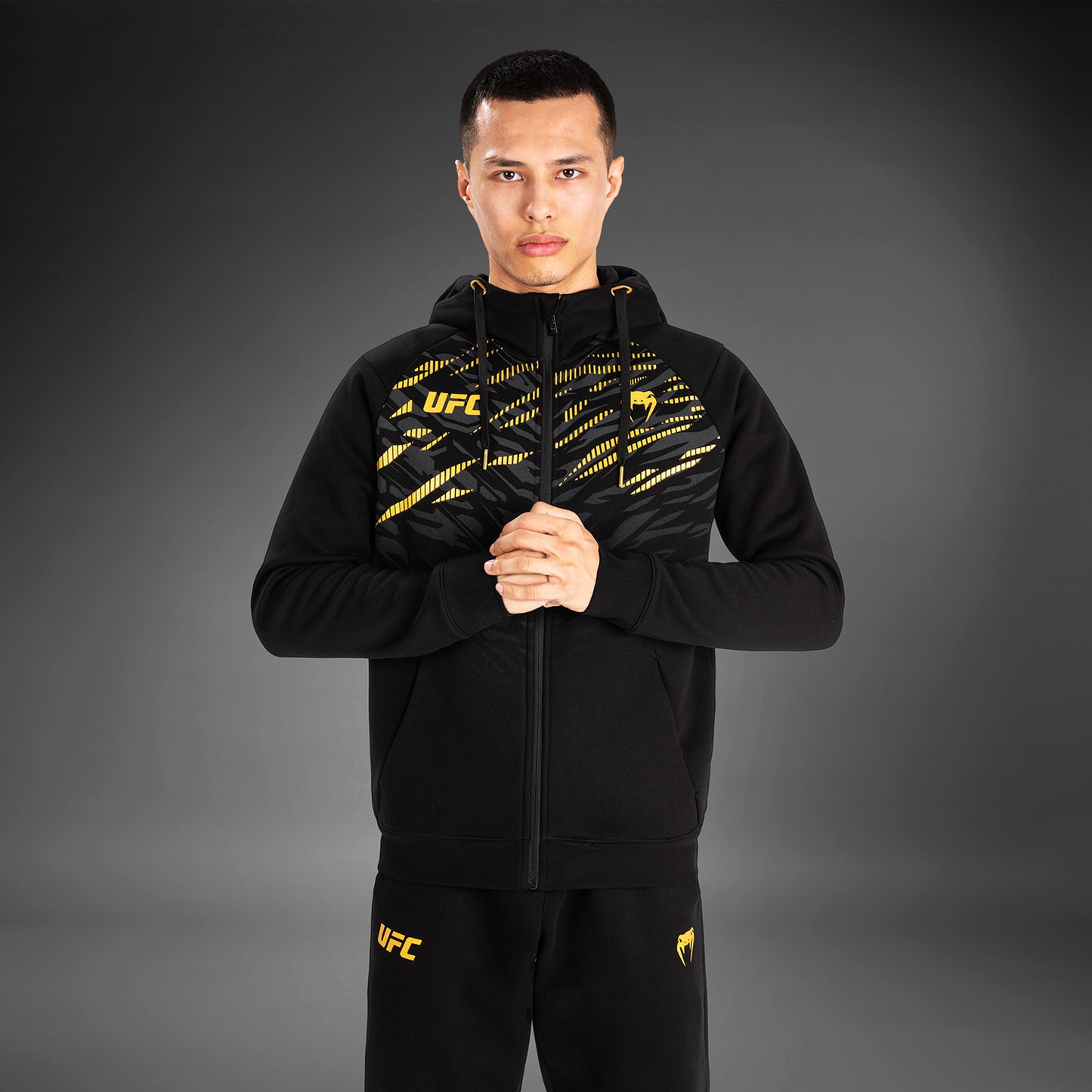 UFC Fusion by Venum 男士款 拉链连帽衫 – Champion