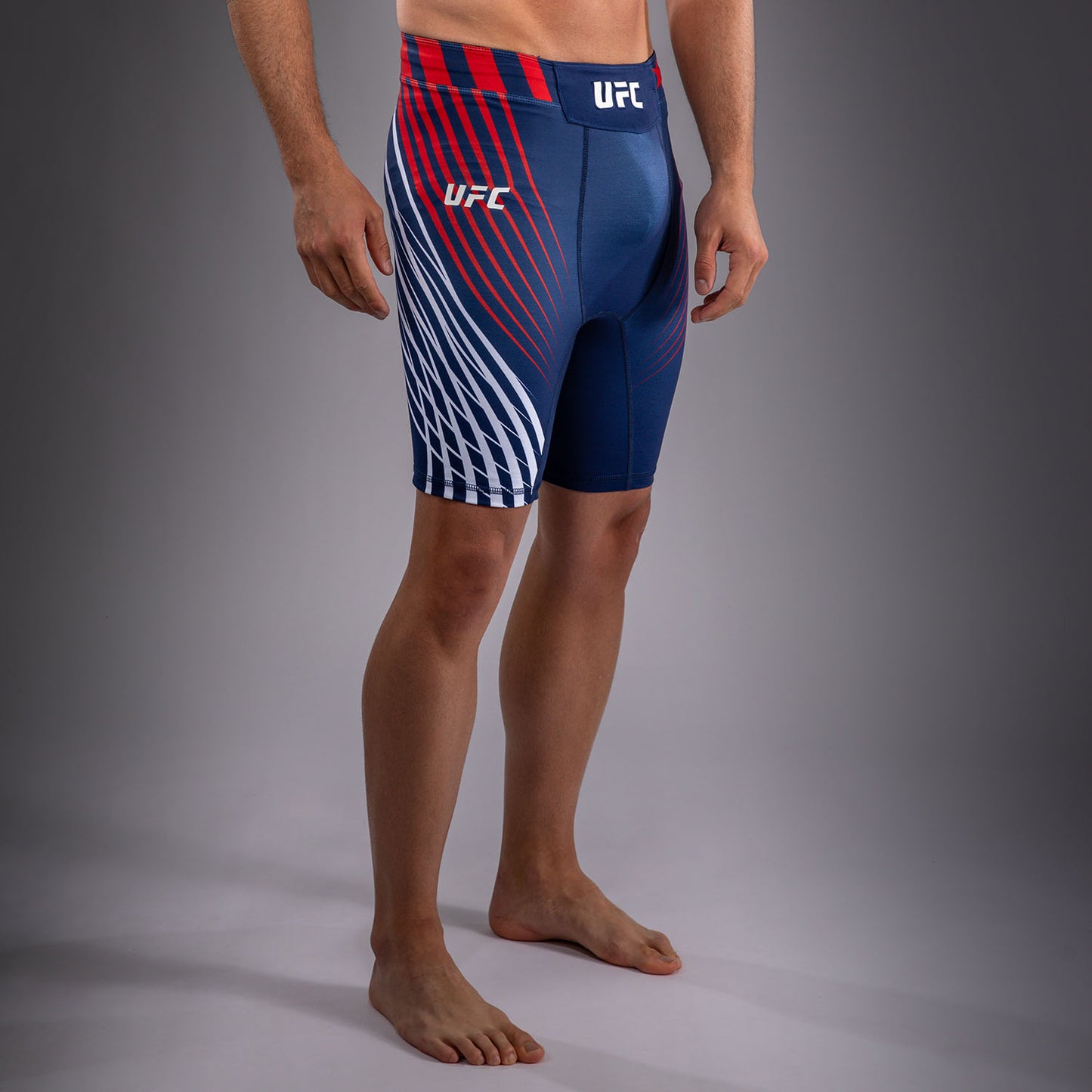 Official UFC Freedom 250 by Venum 男士 Authentic Fight Night Vale Tudo 紧身格斗短裤 - 蓝色