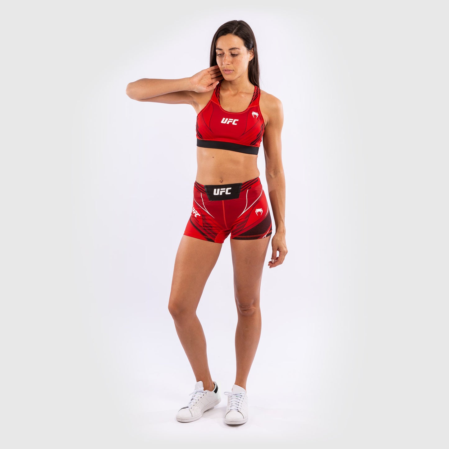 UFC Venum Authentic Fight Night 女士综合格斗短裤 – 短款 – 红色