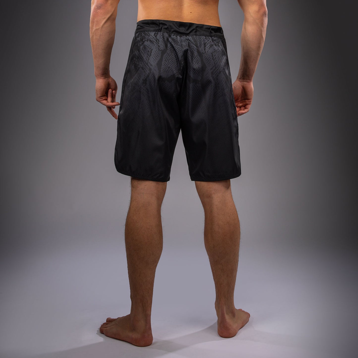 Venum Black Viper 格斗短裤 – 黑色