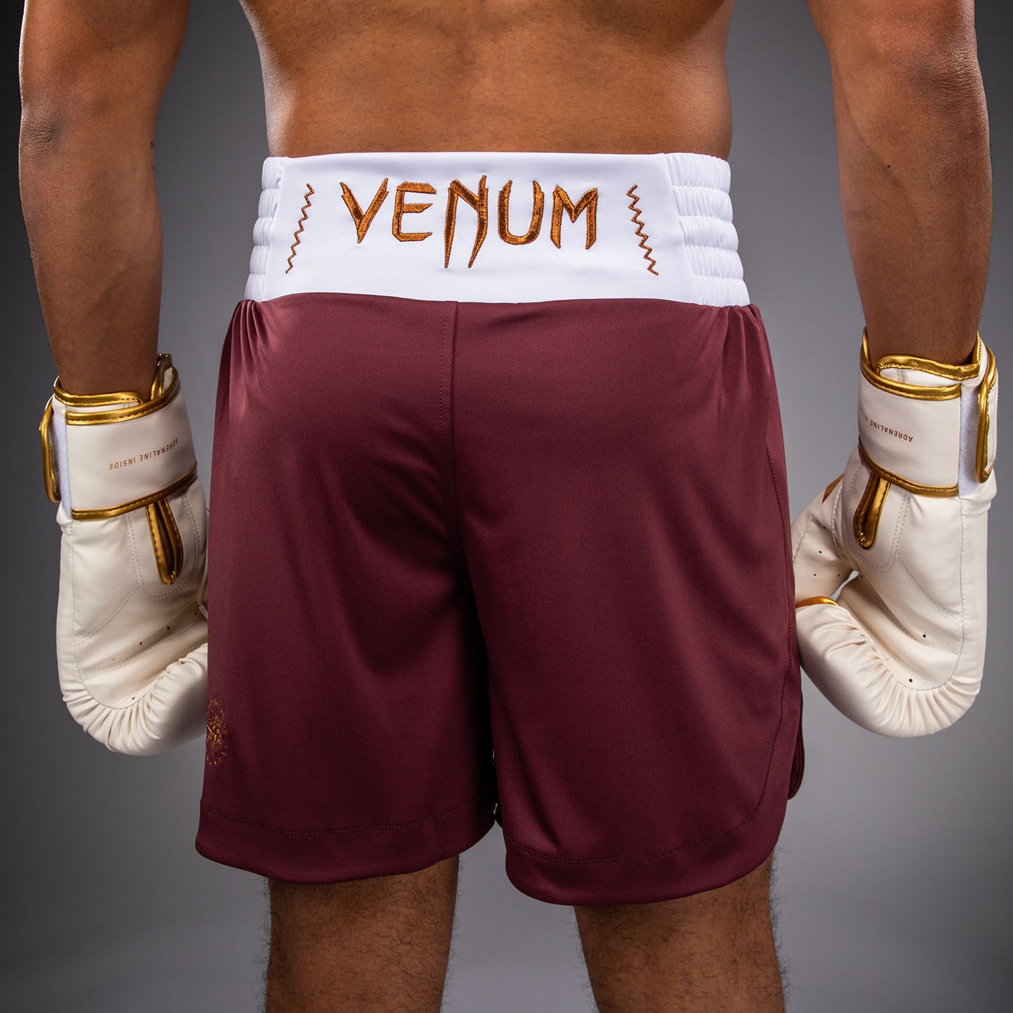 Venum Classic 拳击短裤 – 酒红色