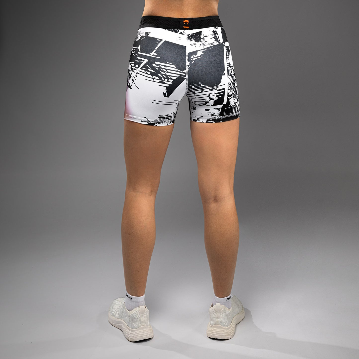 Women’s UFC Zenith by Venum 白色 正品格斗周性能综合格斗短裤