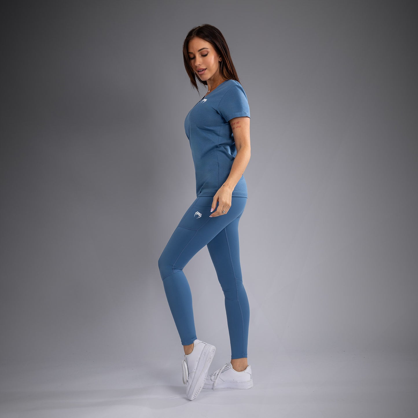 Venum Essential 女士款 T恤 – 风暴蓝