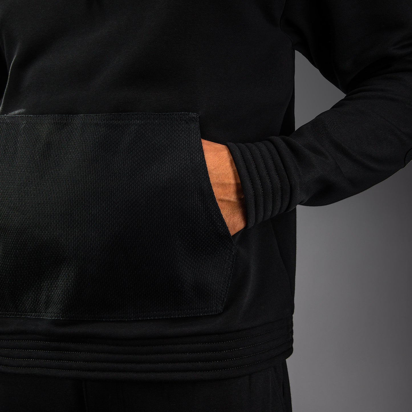 Venum Urban 柔术服连帽衫 – 黑色