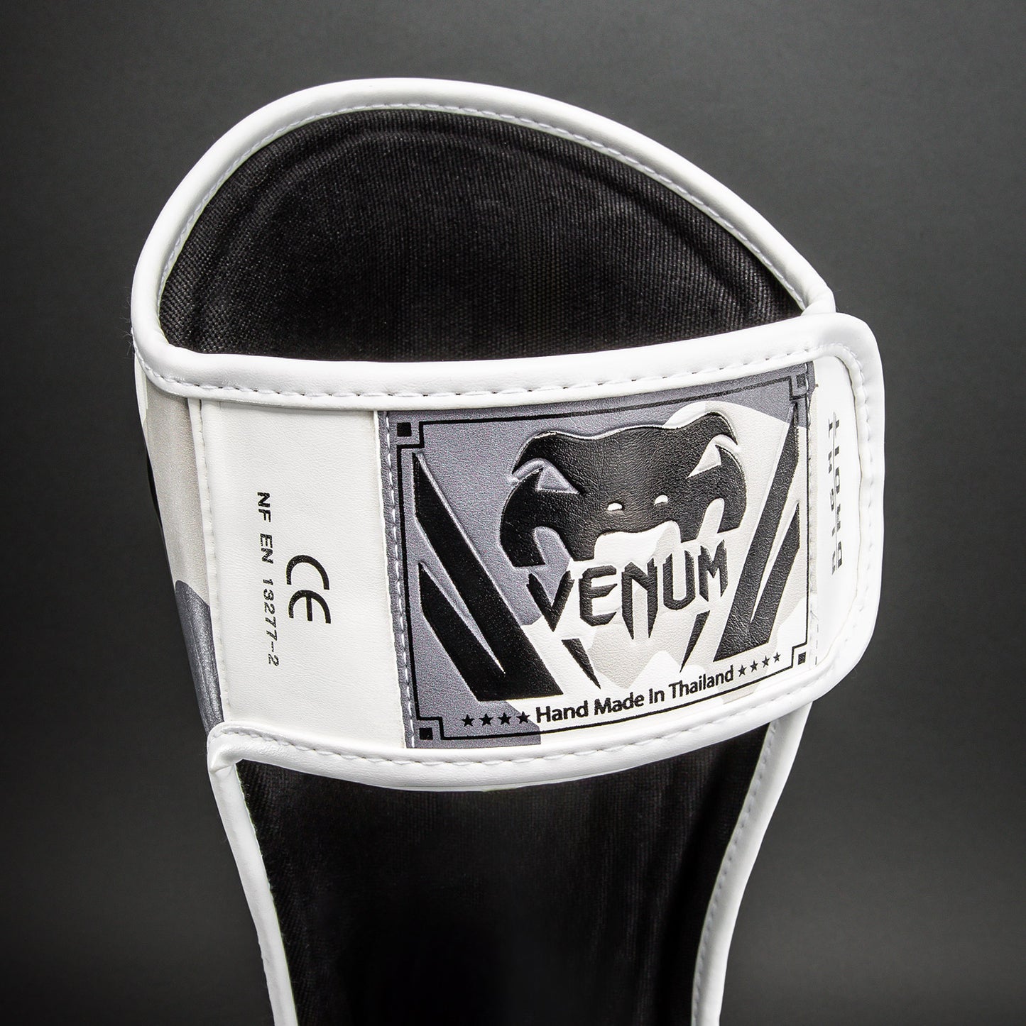 Venum Elite 迷彩护胫 - 白色/浅灰色