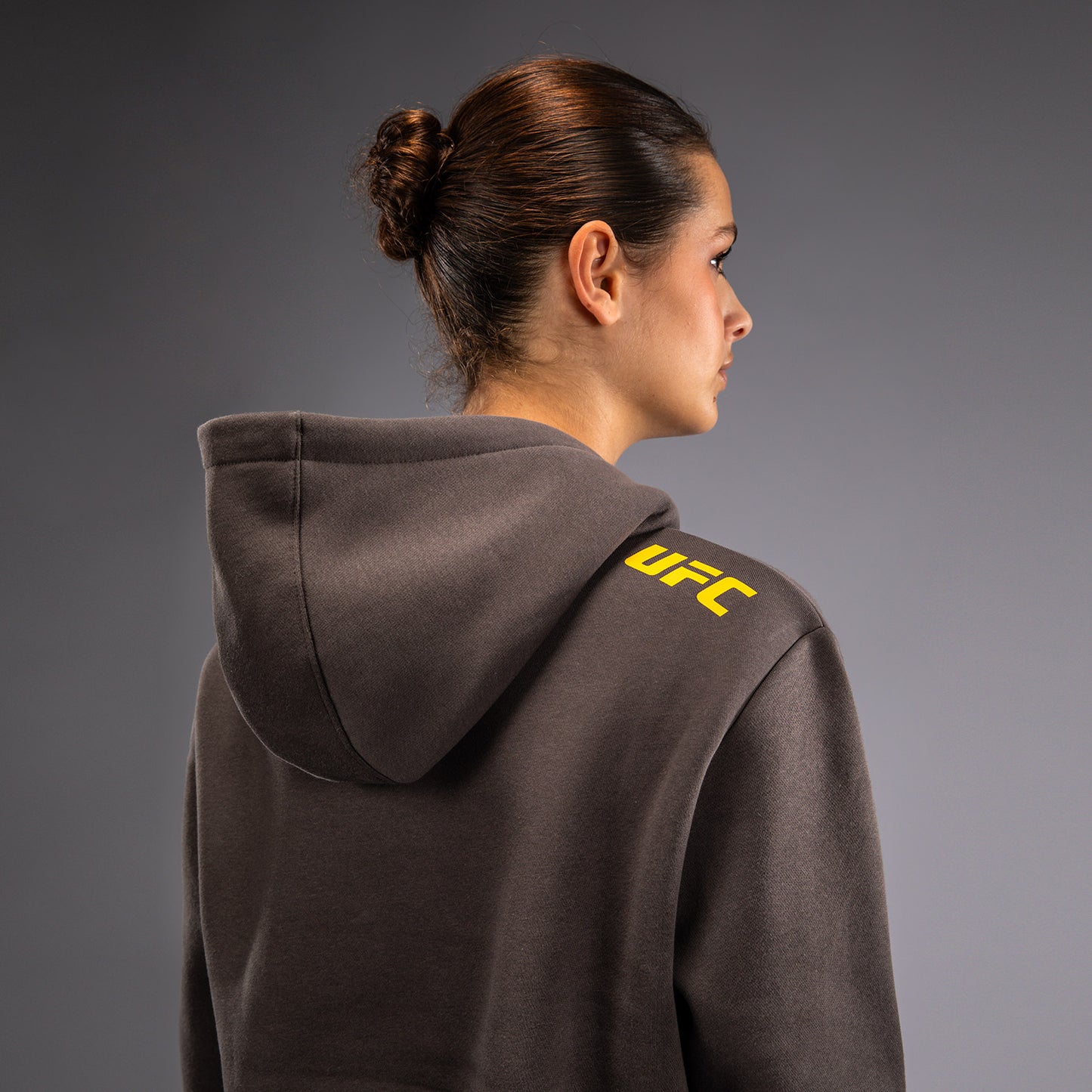 UFC Fusion by Venum Fight Week 女士连帽衫 – 纯色土褐色